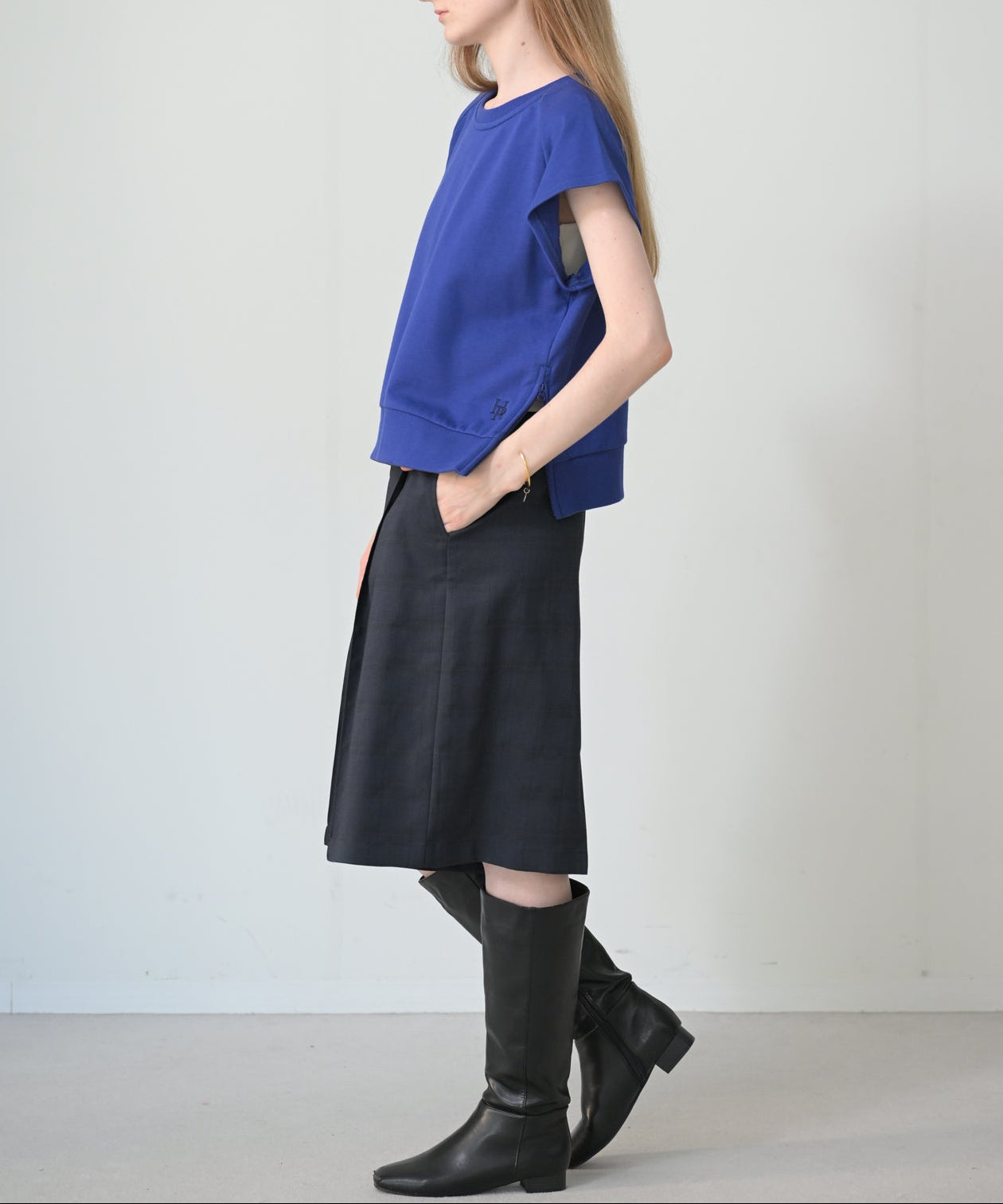 ブルー　model：H170cm