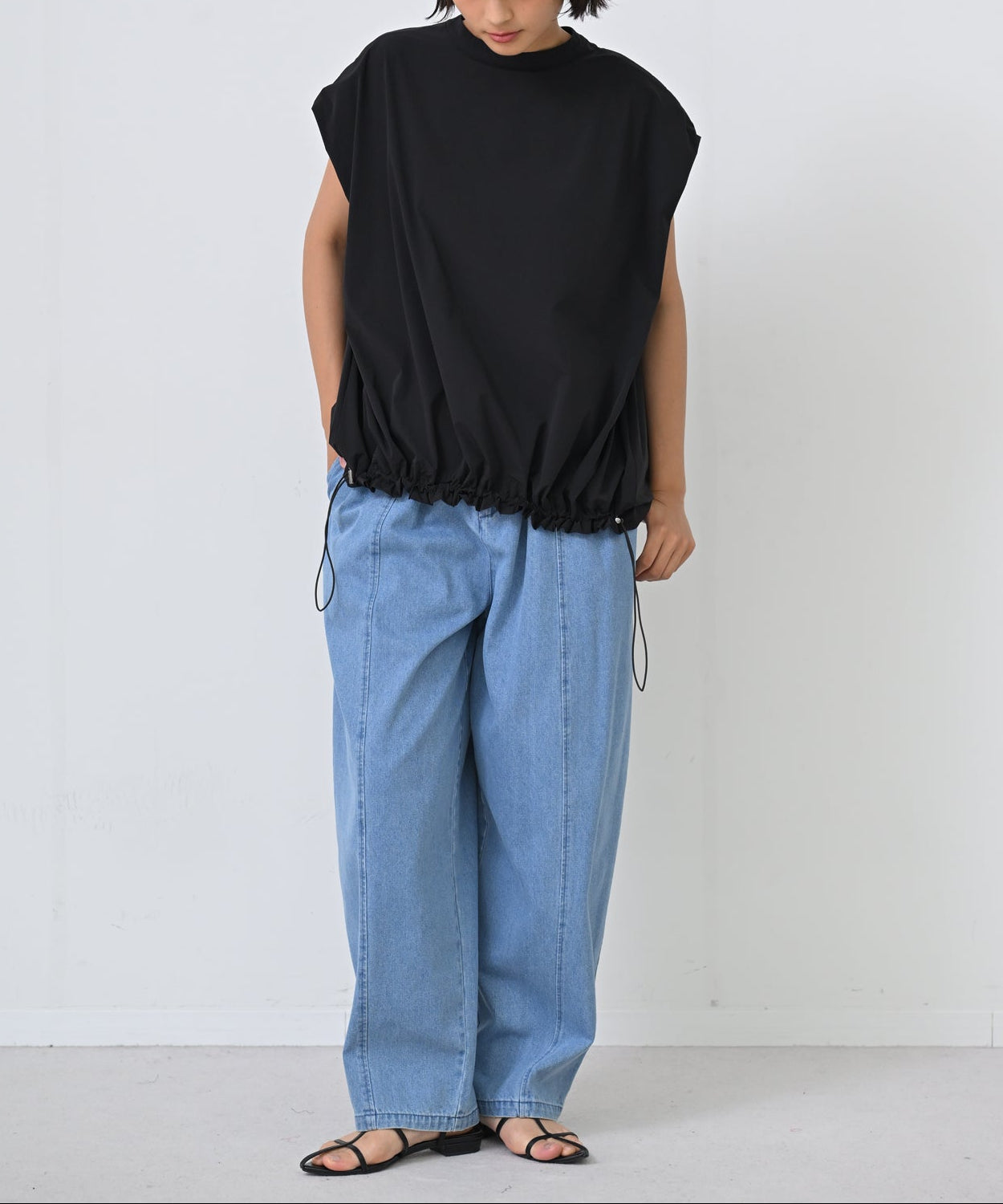 ブラック　model：H166