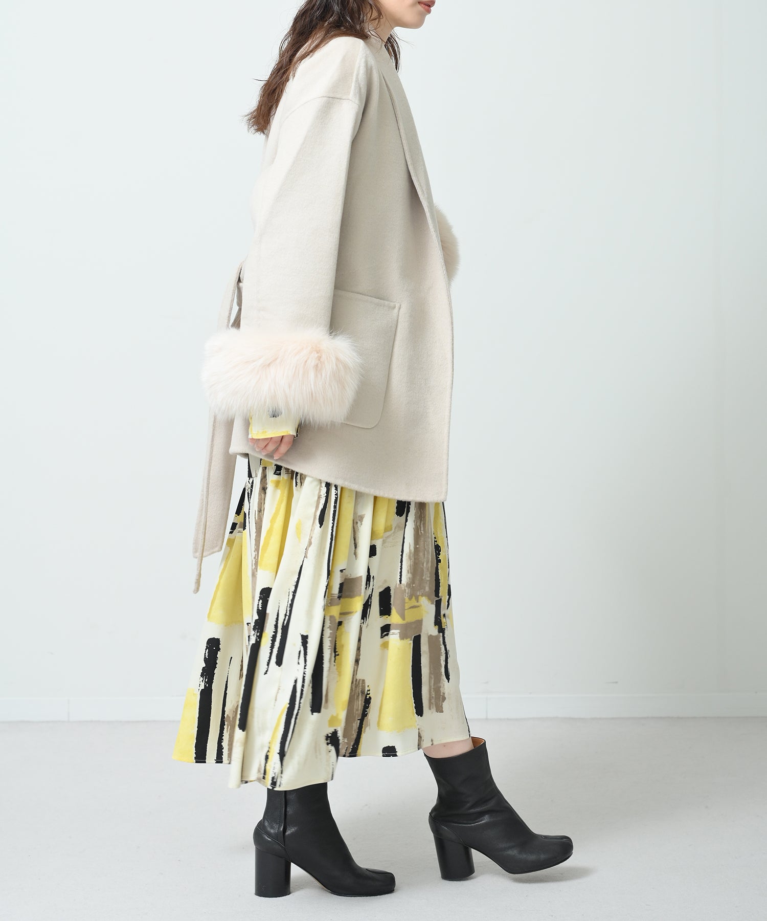 アイボリー　model：H160