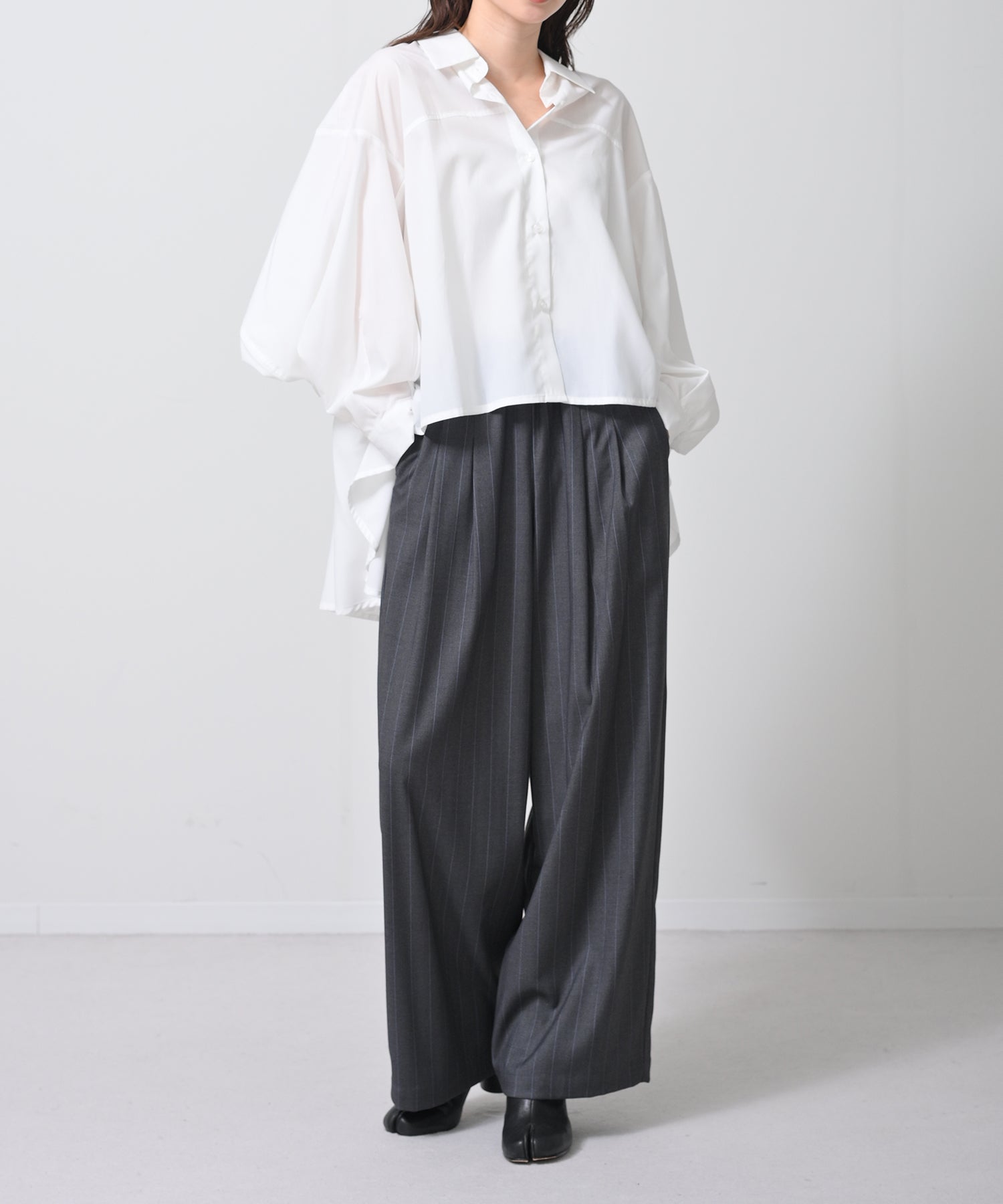 オフホワイト　model：H160