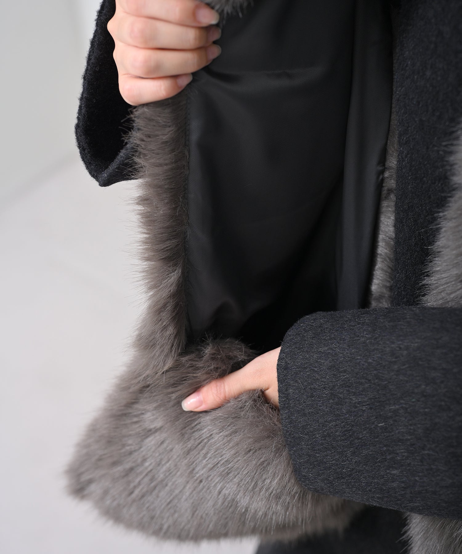 チャコール　model：H160