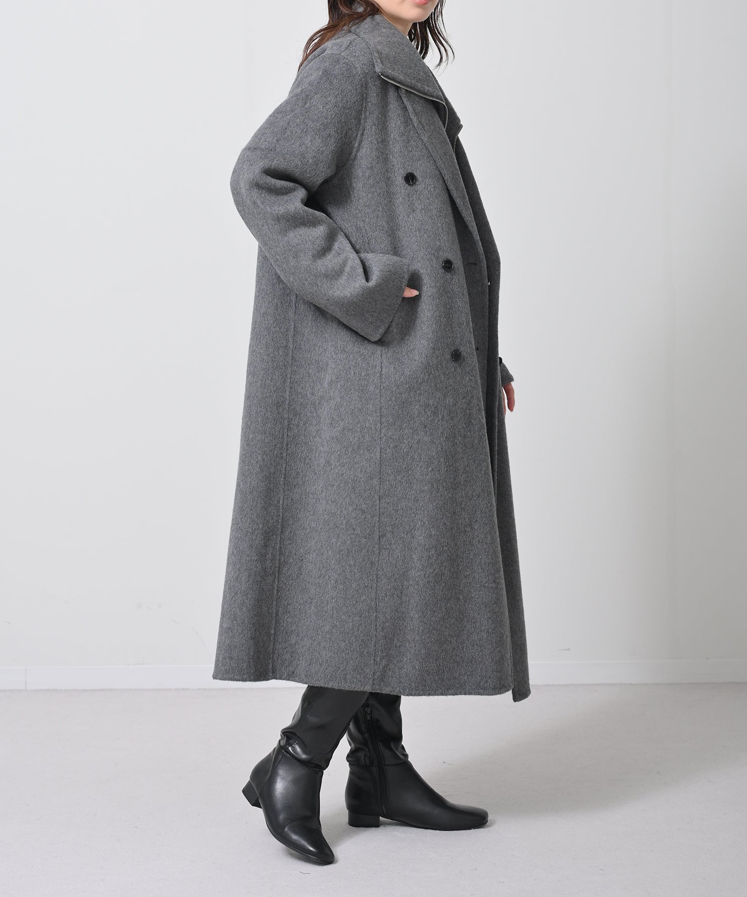 グレー　model：H160