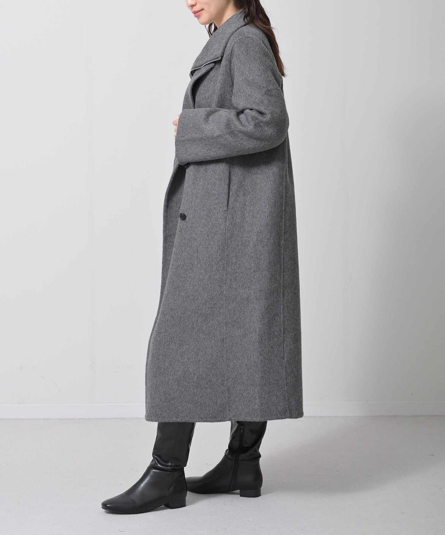 グレー　model：H160