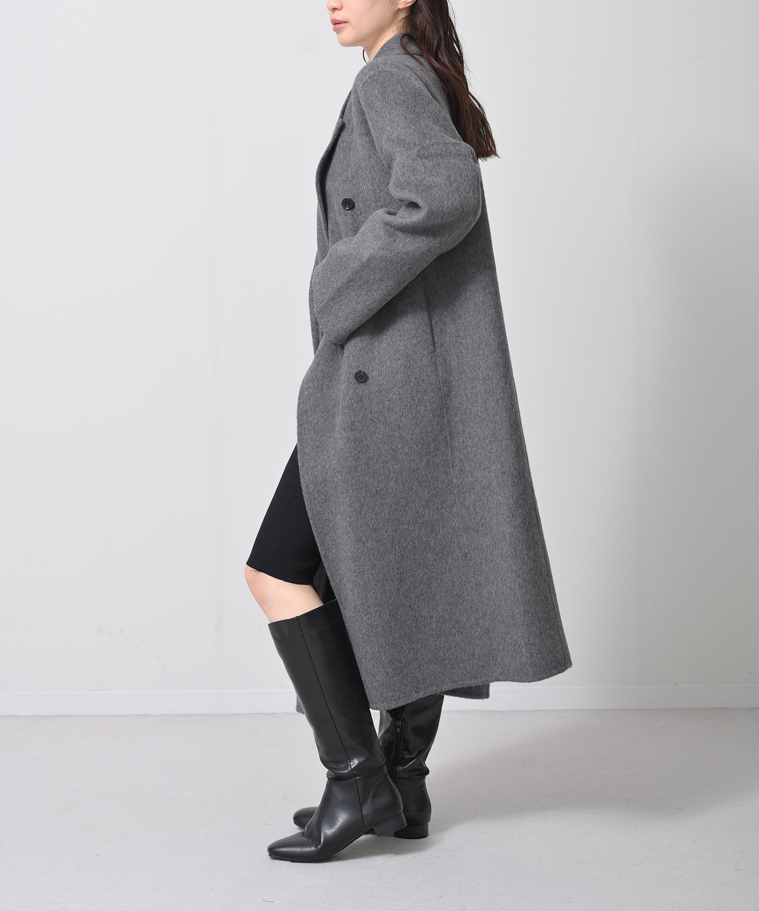 グレー　model：H160