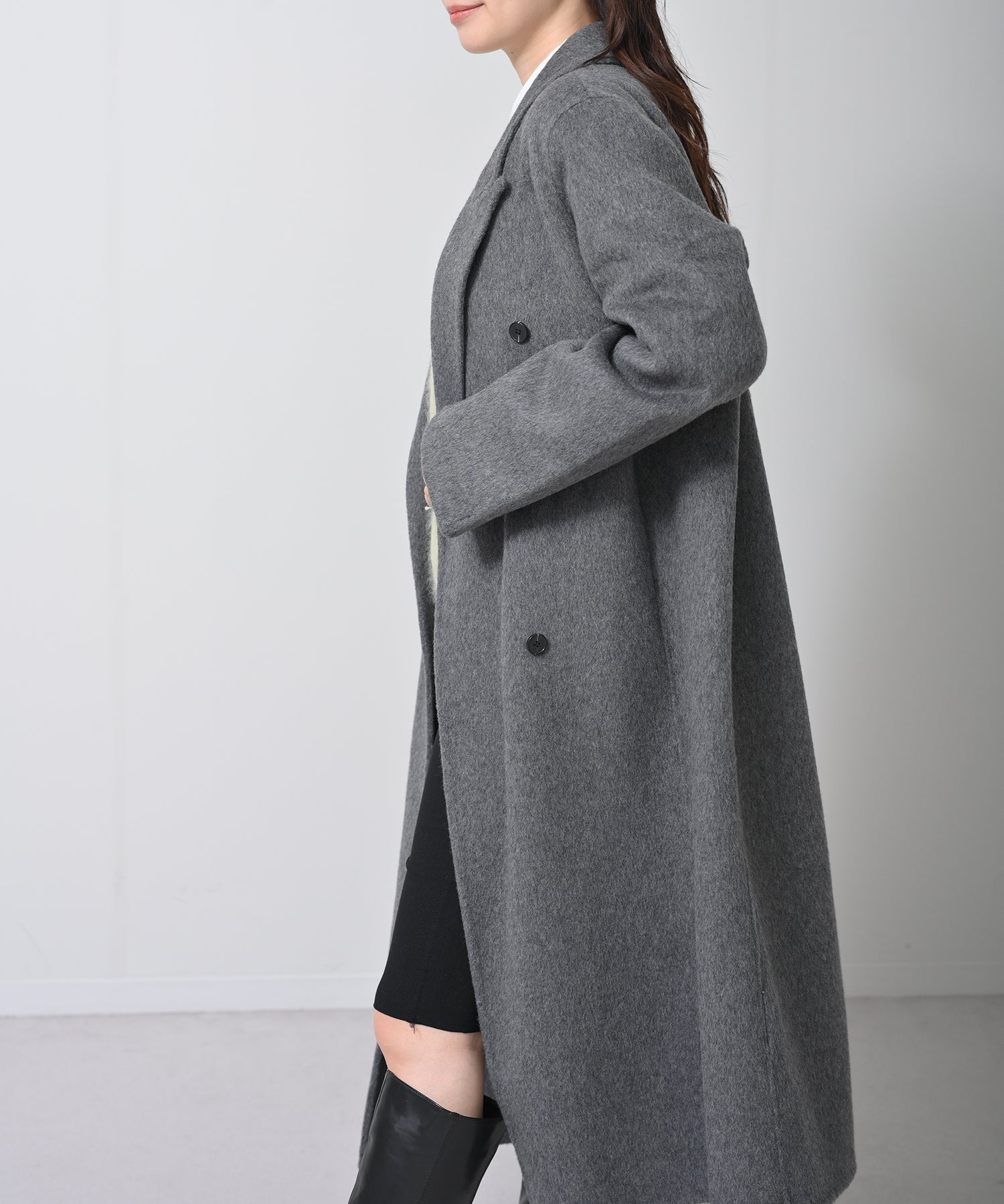 グレー　model：H160