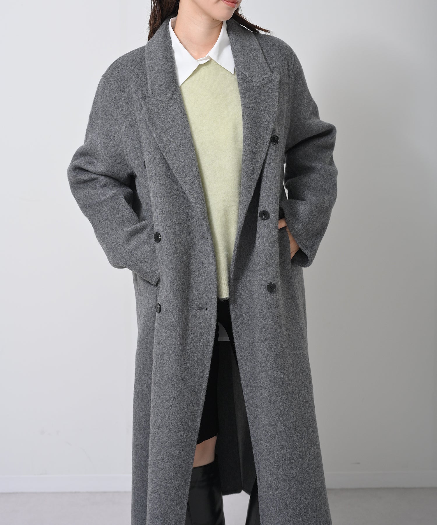 グレー　model：H160