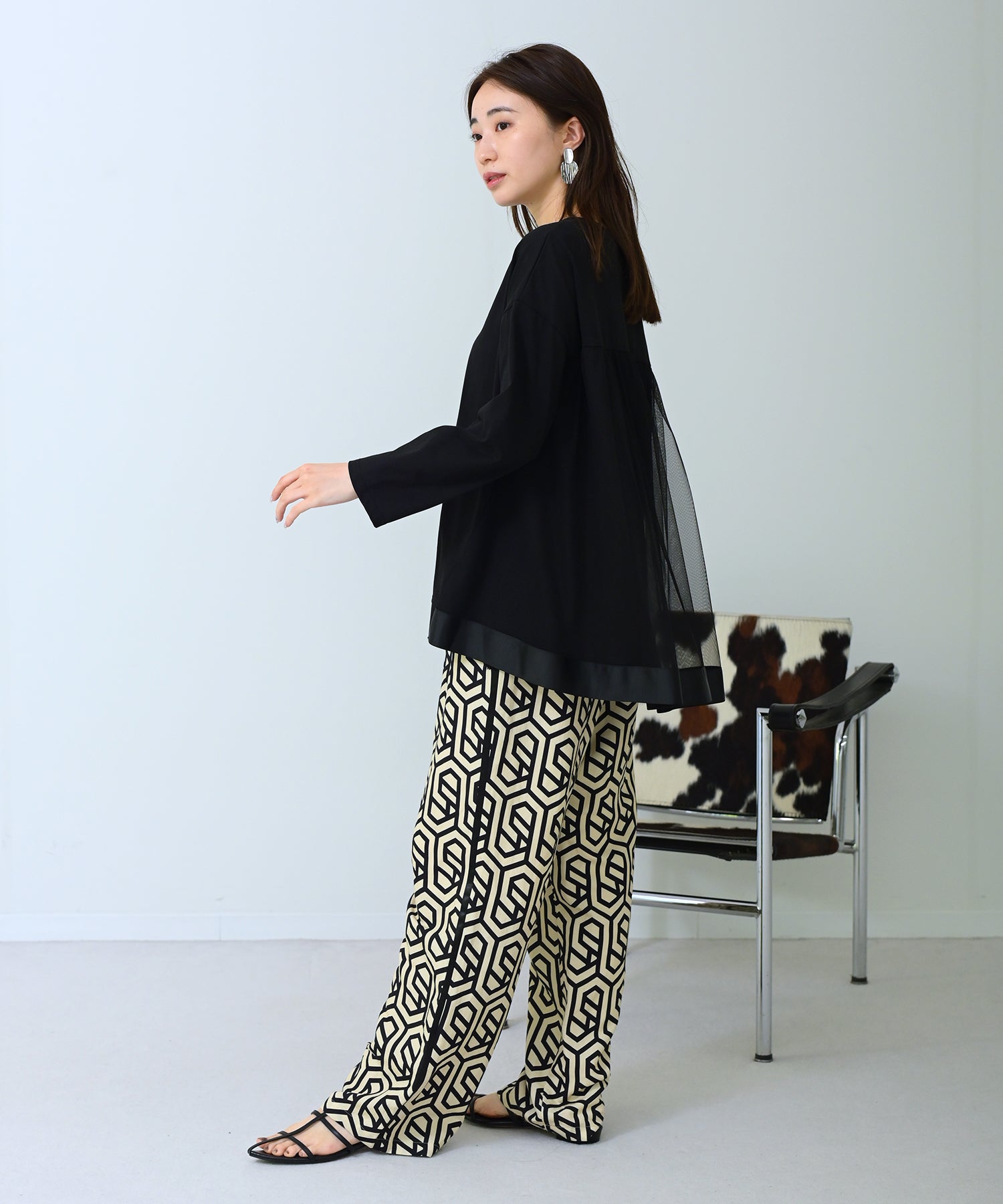 ブラック　model：H160