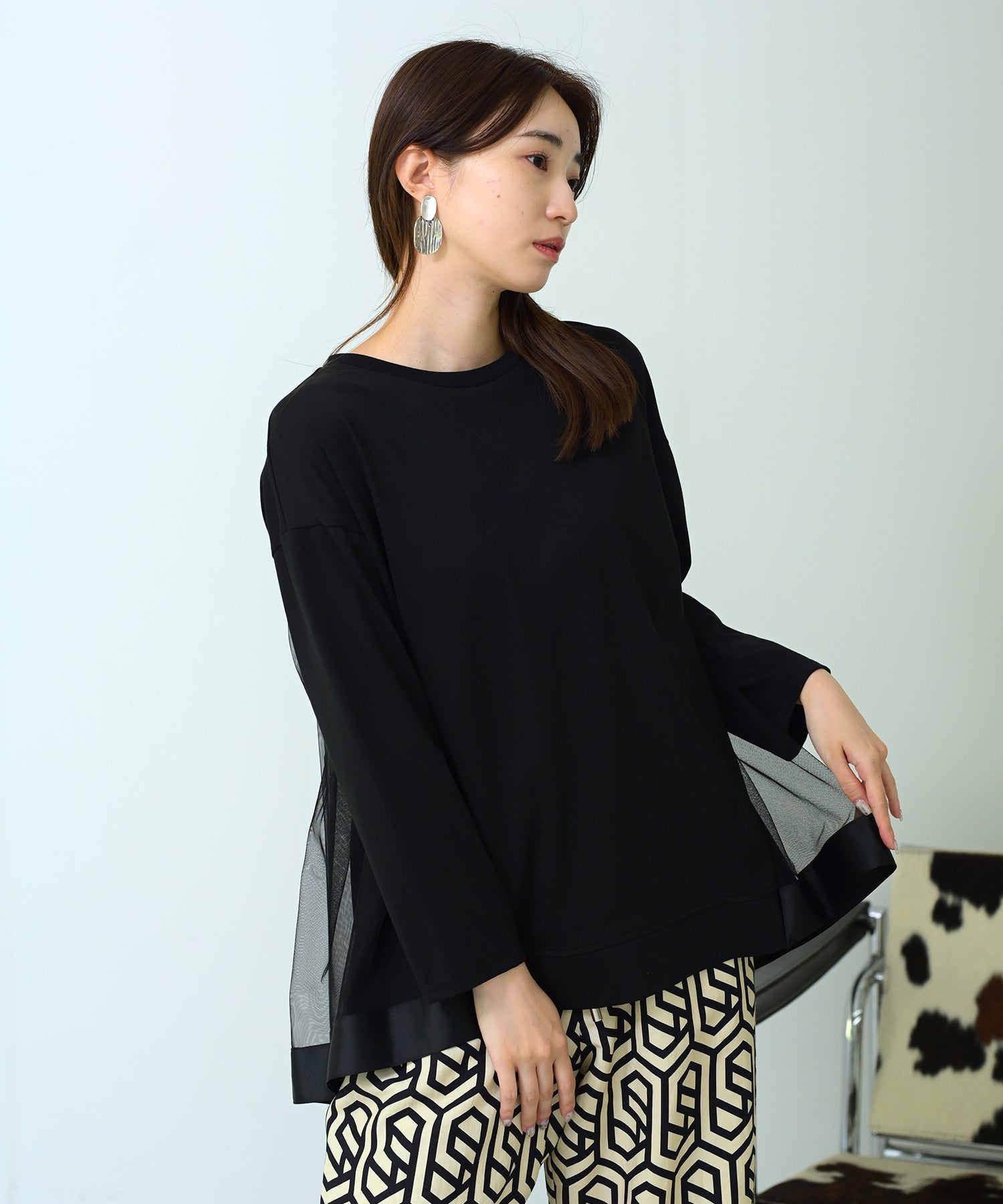 ブラック　model：H160