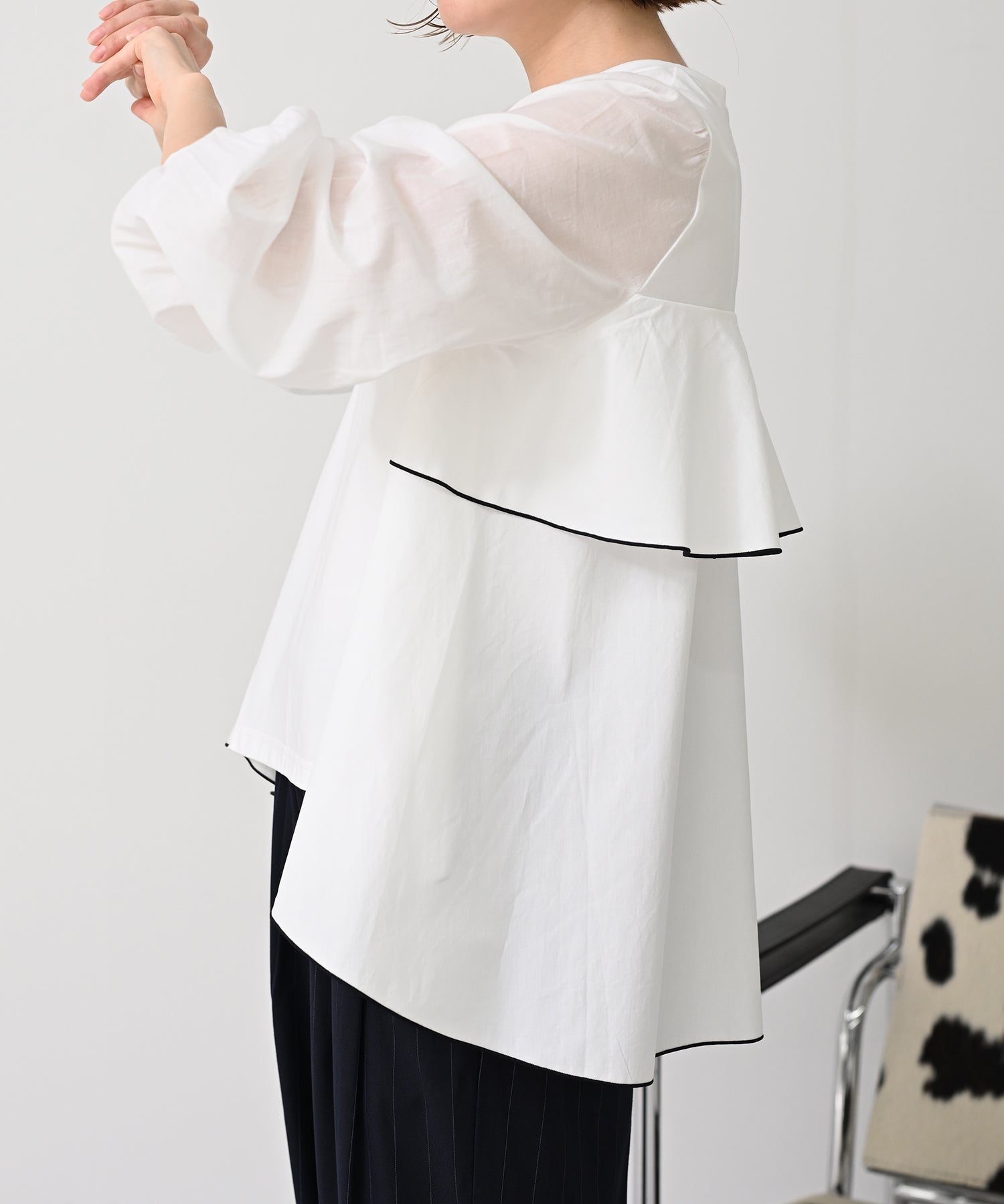 オフホワイト　model：H167