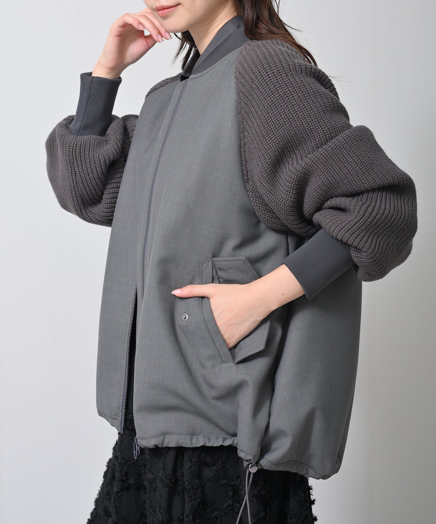 グレー　model：H160