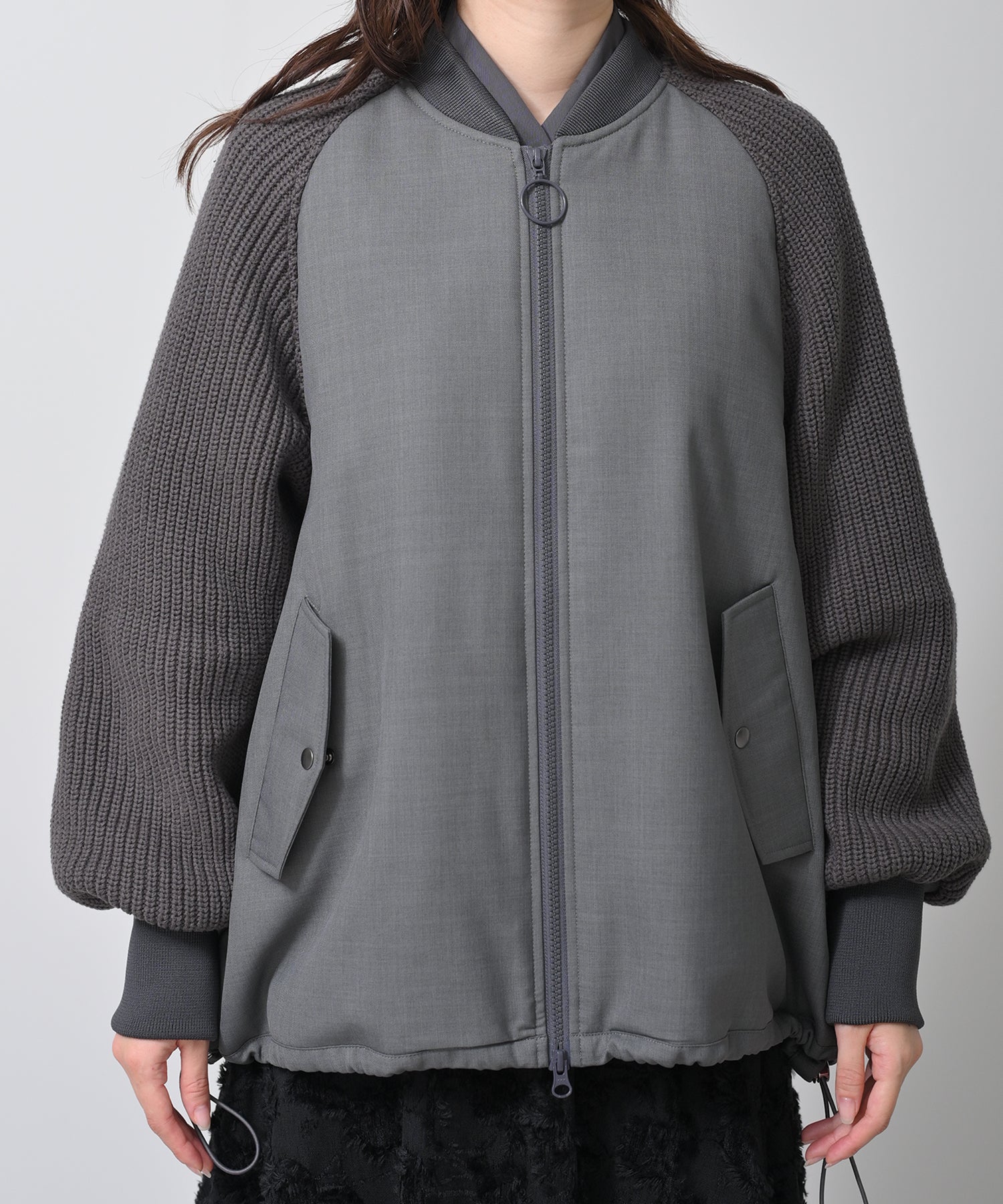 グレー　model：H160