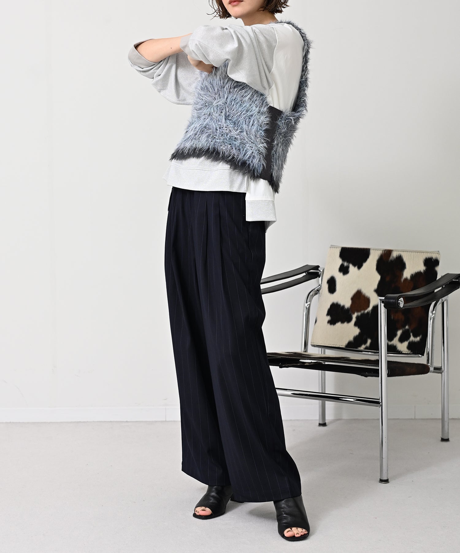 チャコール　model：H167