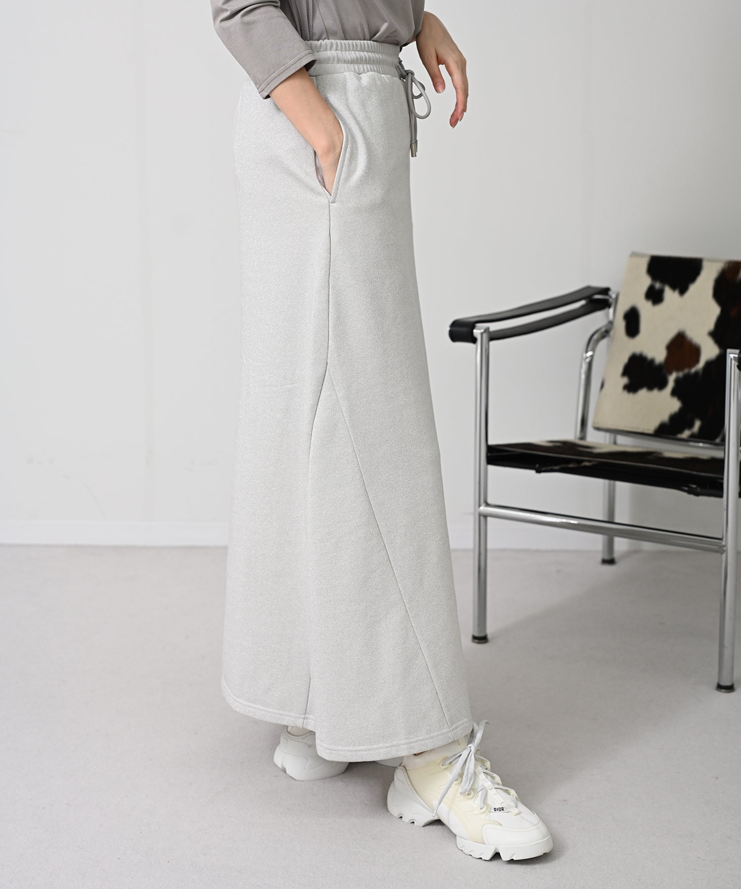 オフグレー　model：H167