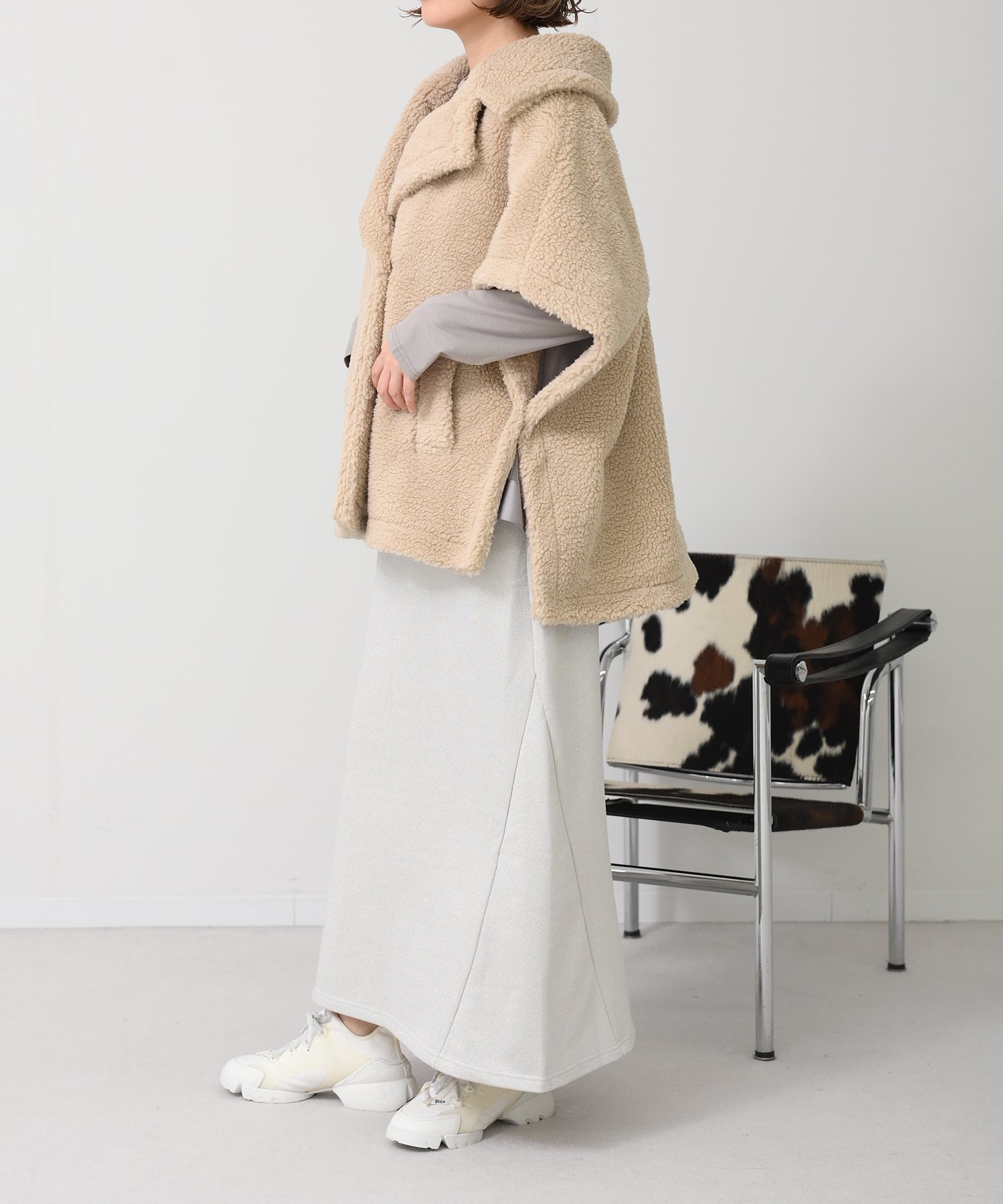 ベージュ　model：H167