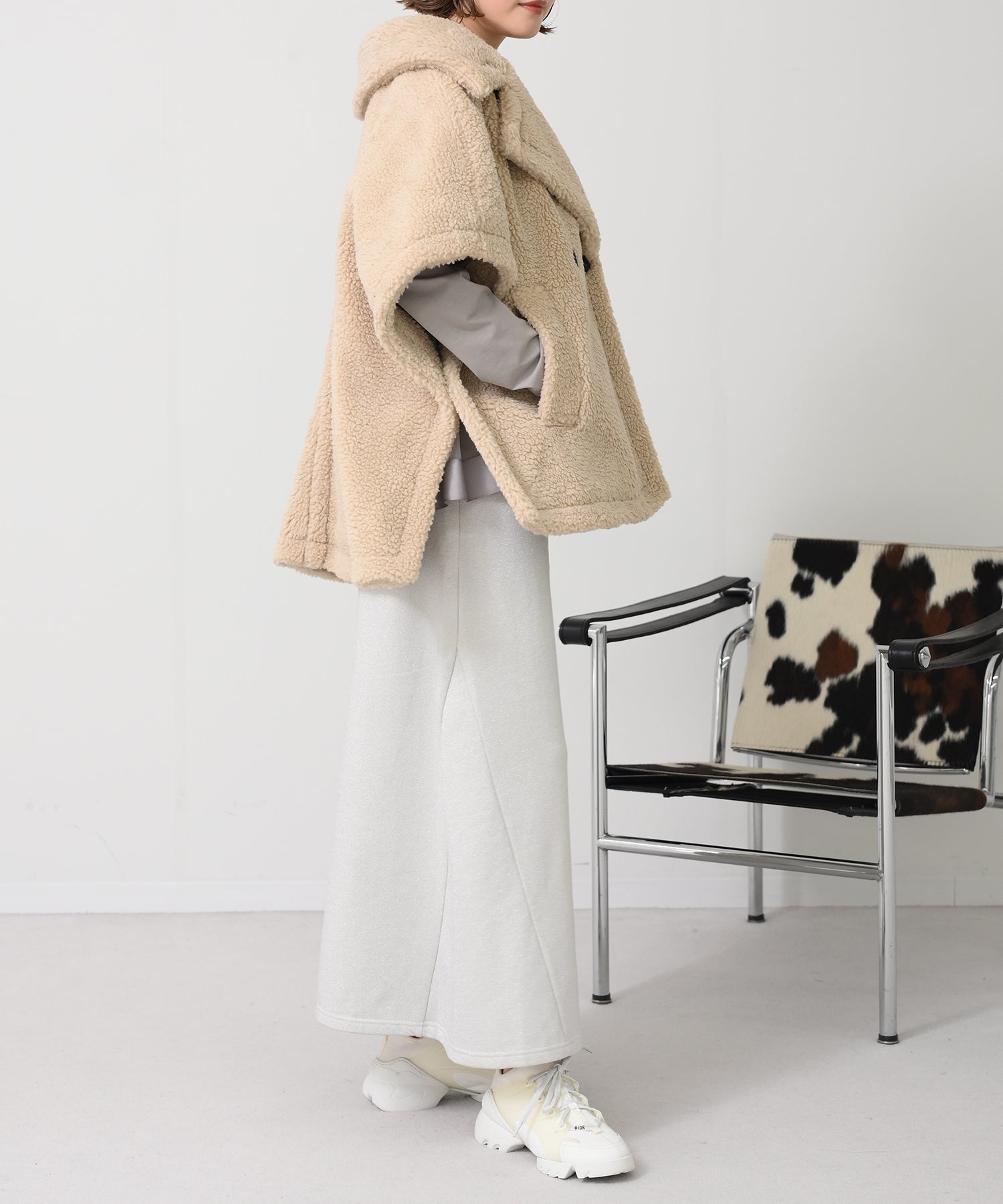 ベージュ　model：H167