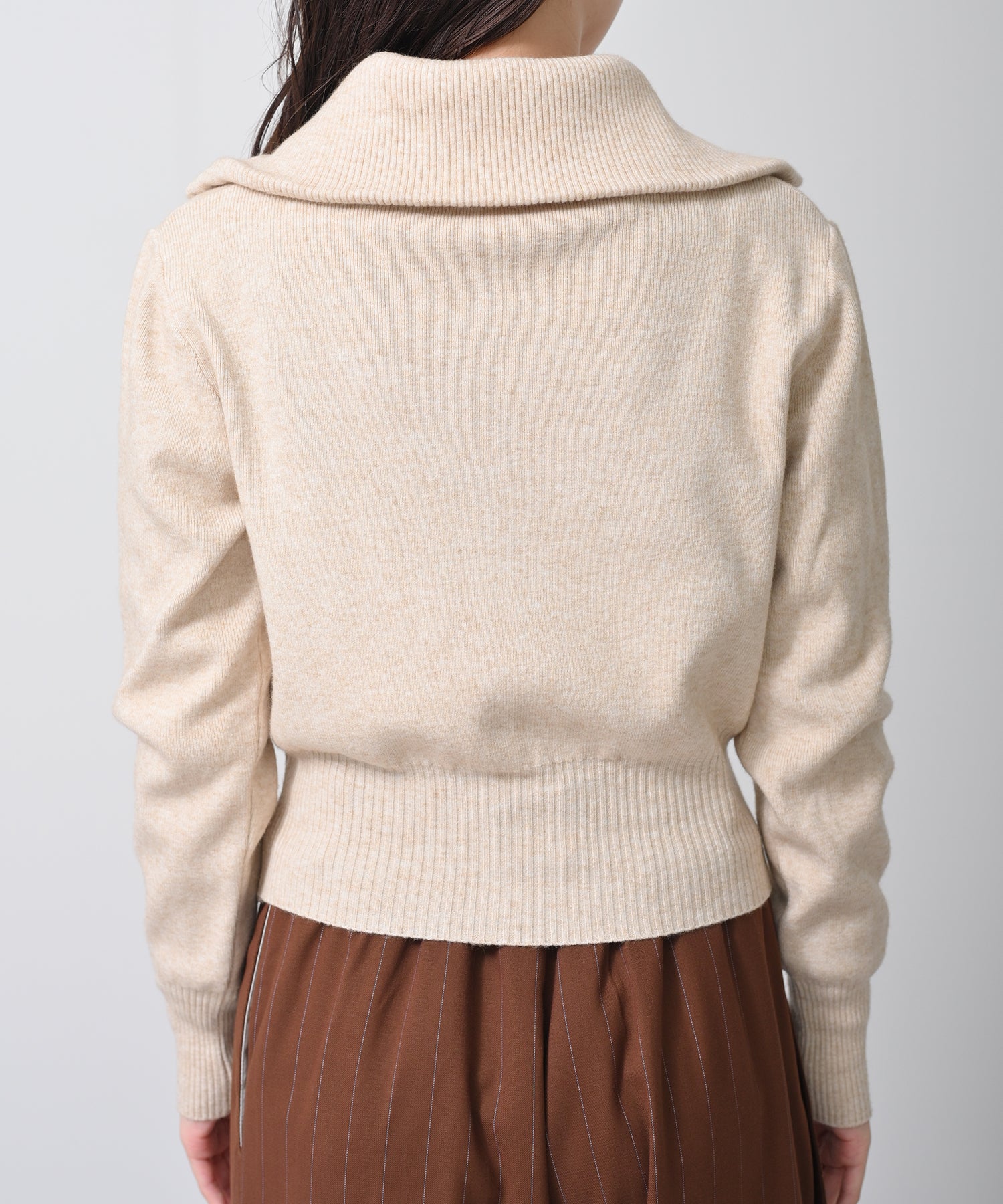 ベージュ　model：H160