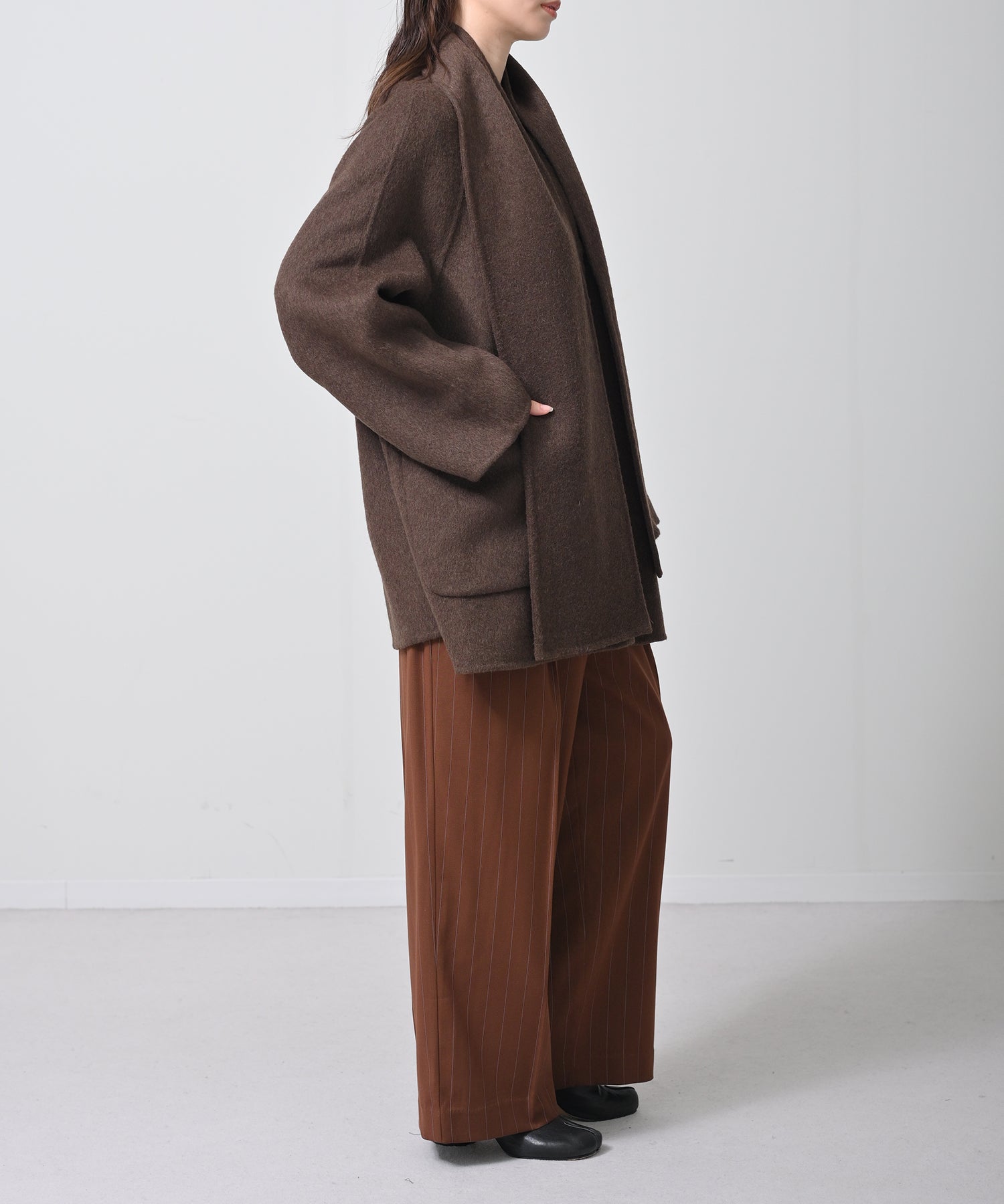 ブラウン　model：H160