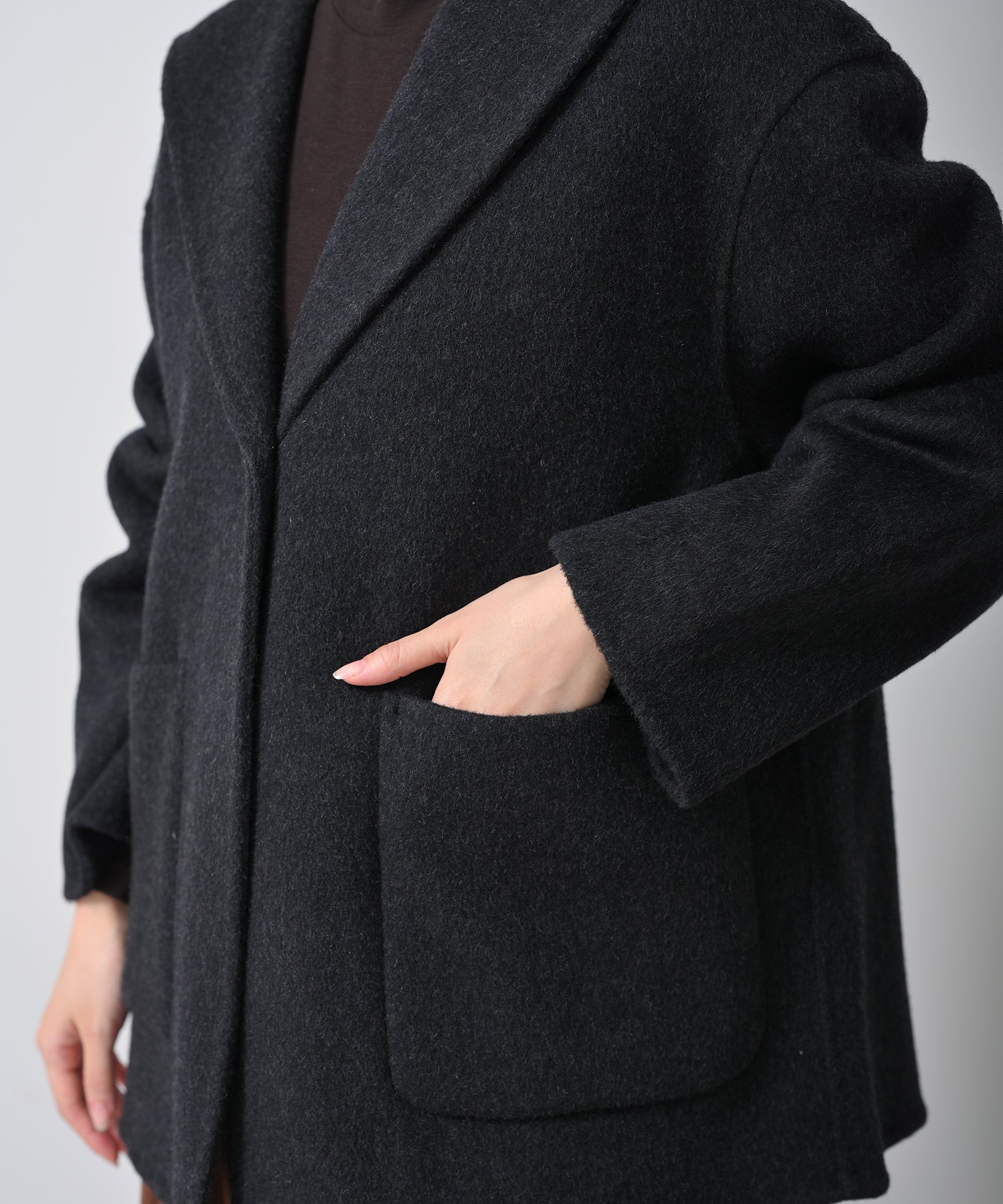 ダークグレー　model：H160