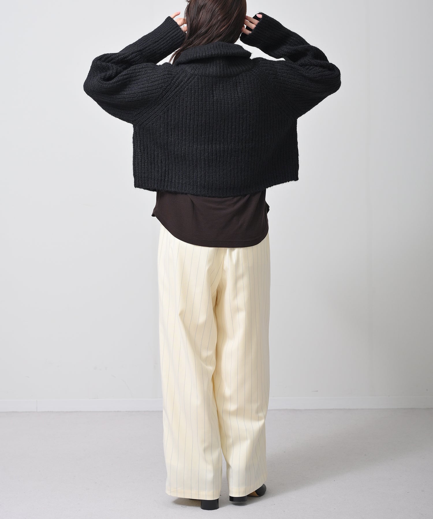 ブラック　model：H160