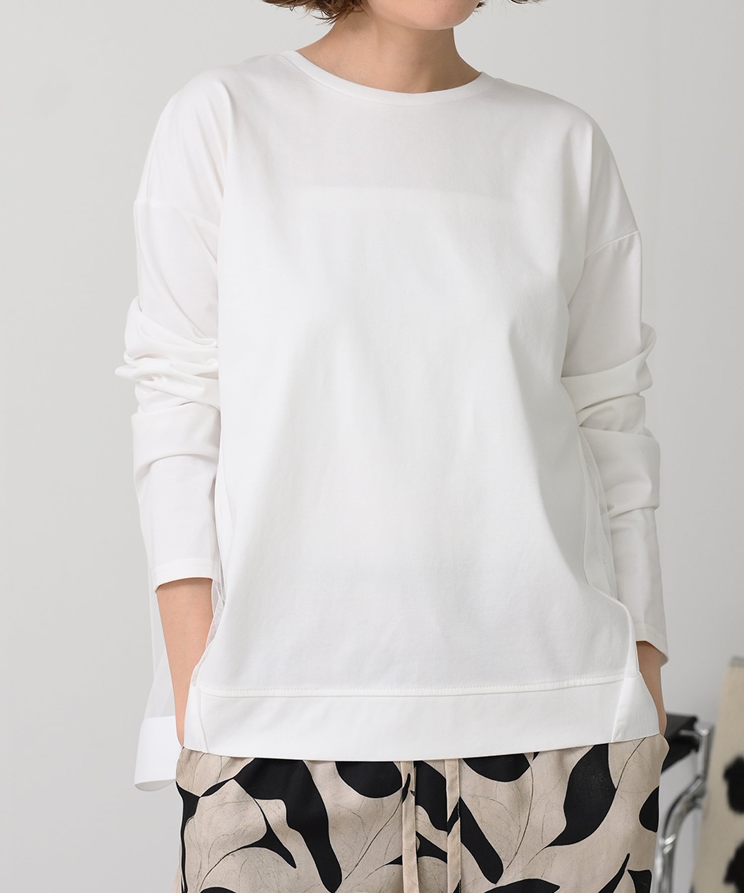 オフホワイト　model：H167