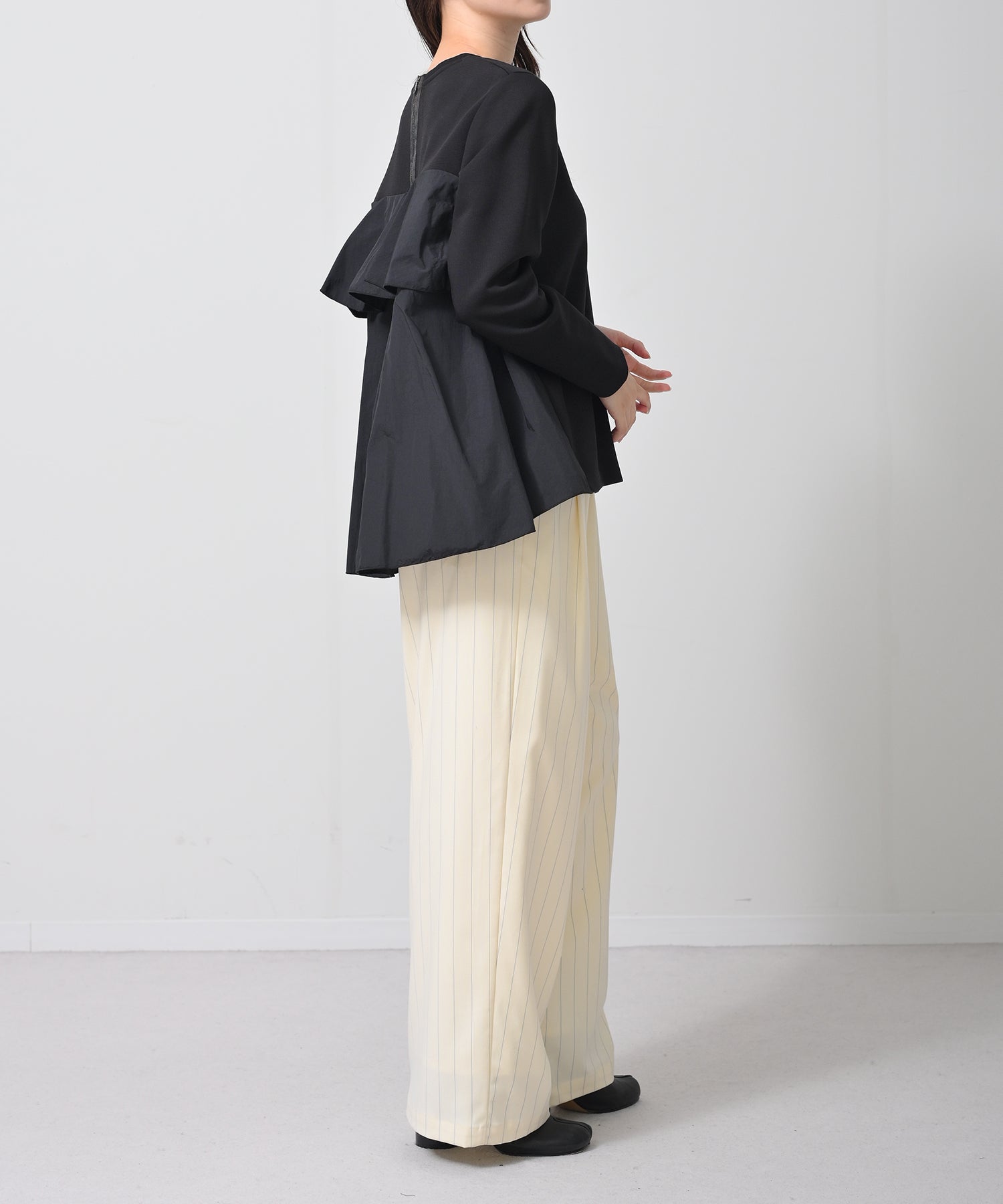 ブラック　model：H160