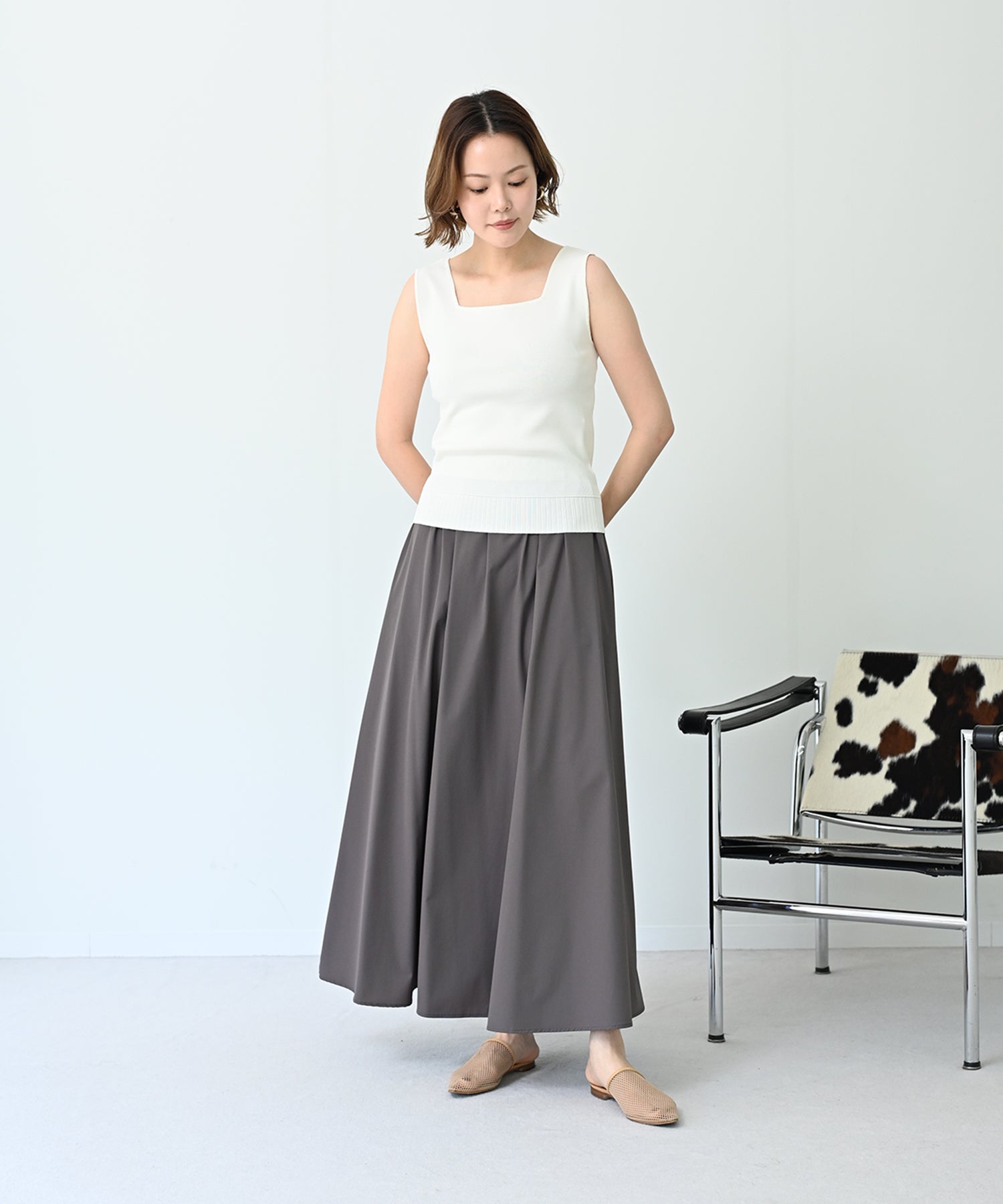 オフホワイト　model；H167