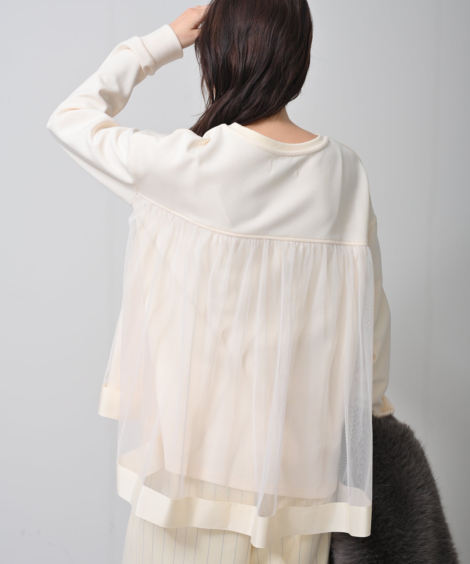 オフホワイト　model：H160