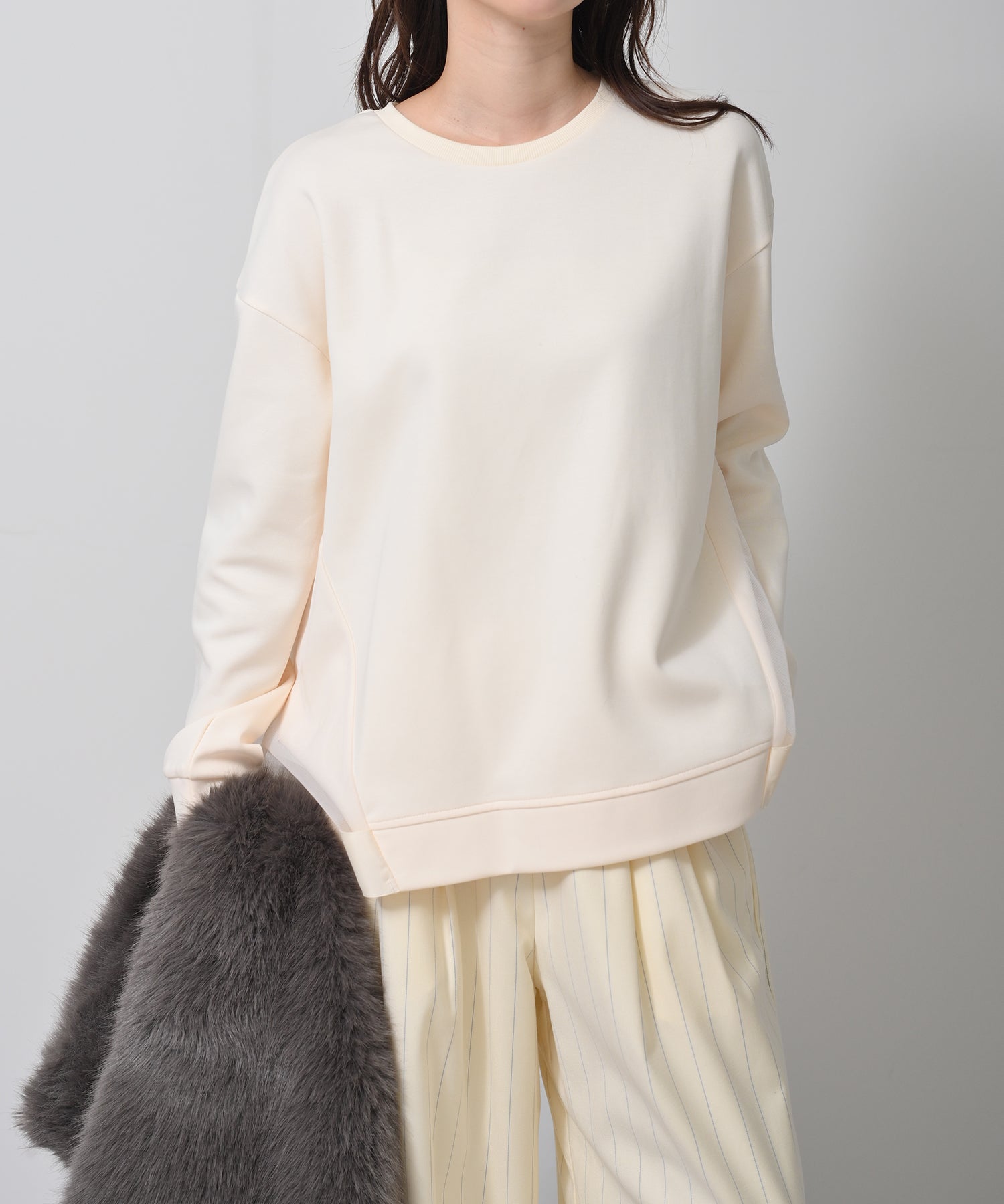 オフホワイト　model：H160