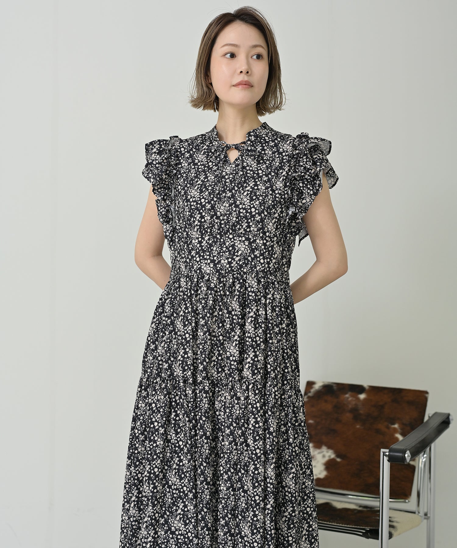 ブラック　model：H167