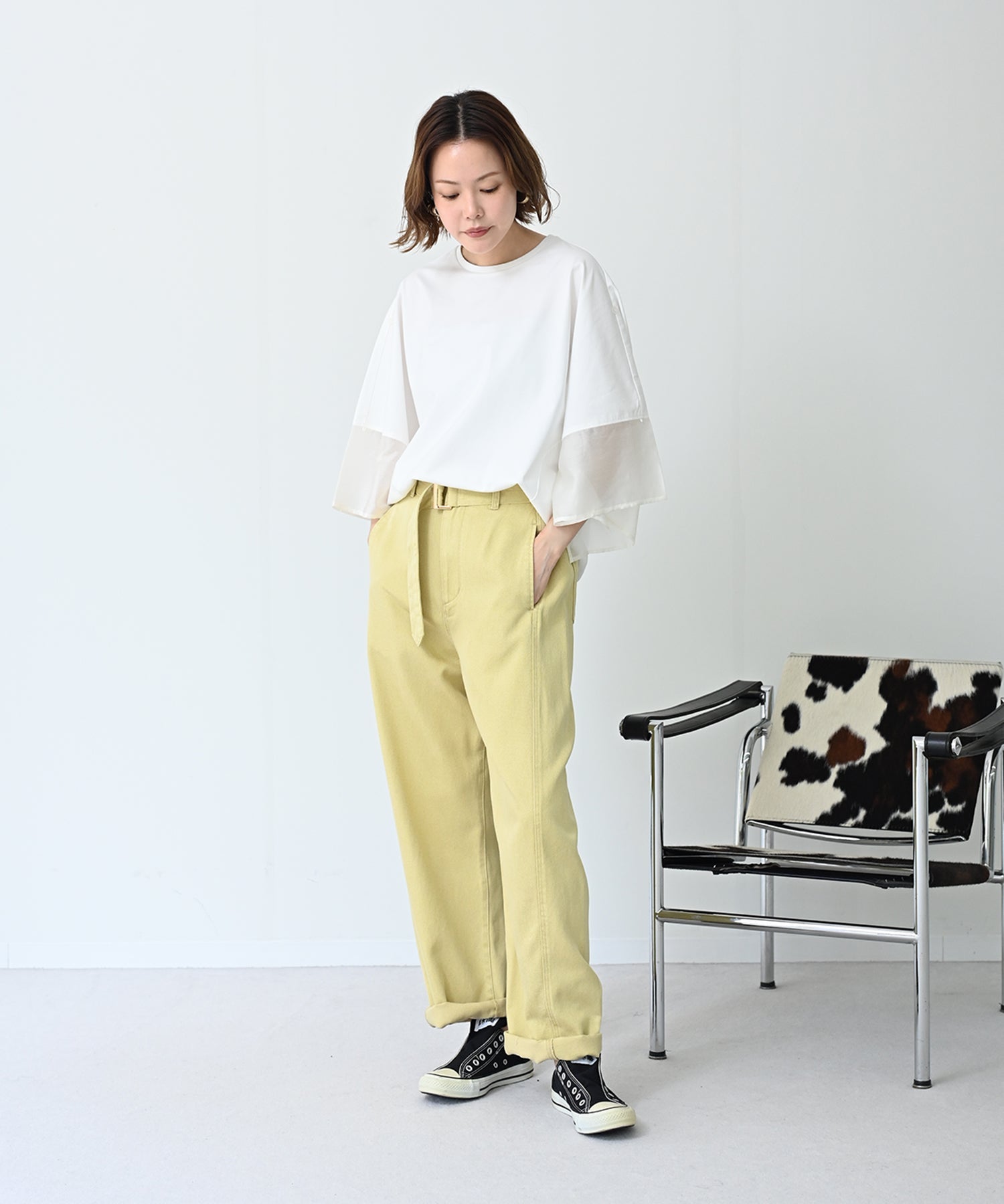 オフホワイト　model：H167