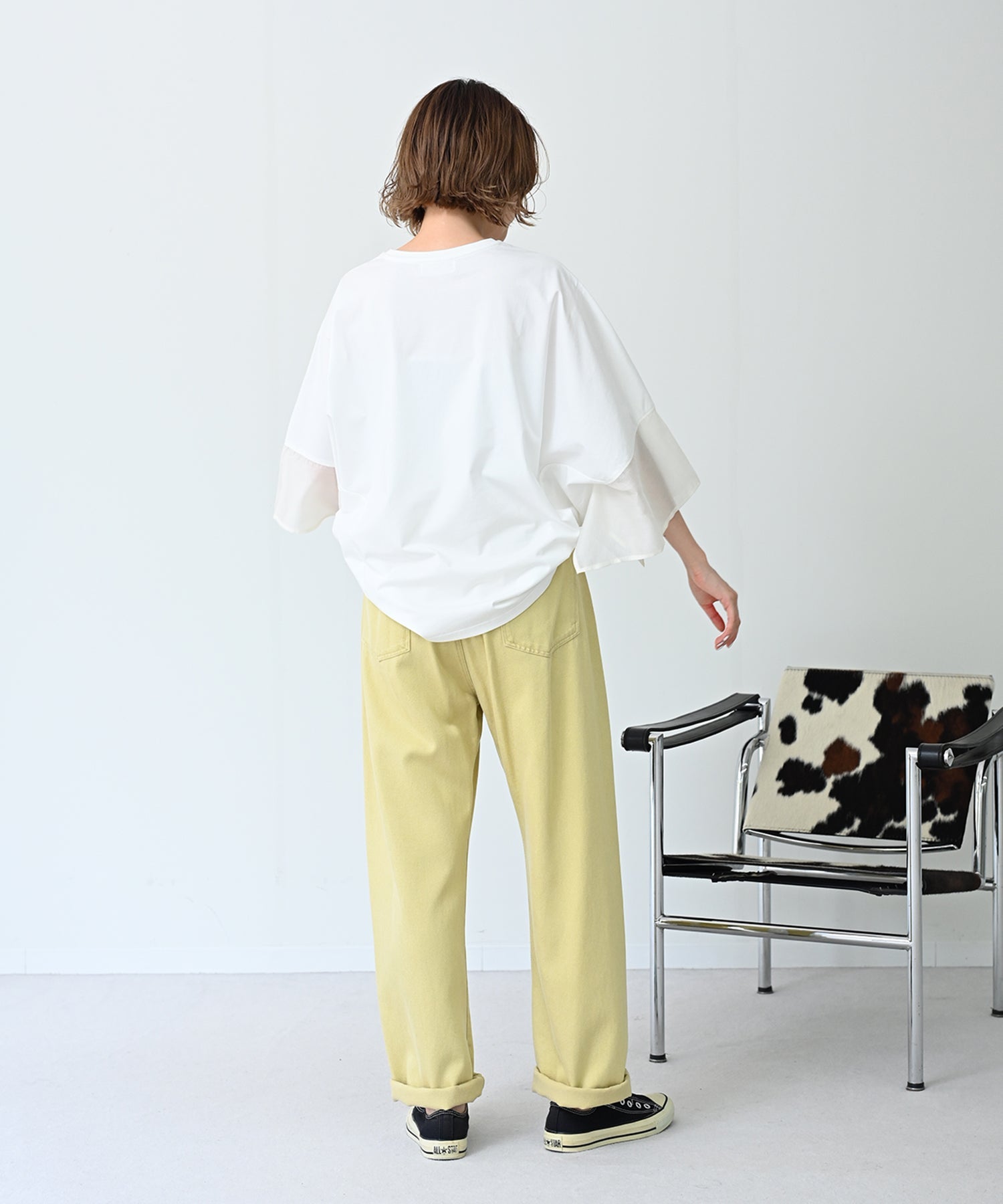 オフホワイト　model：H167