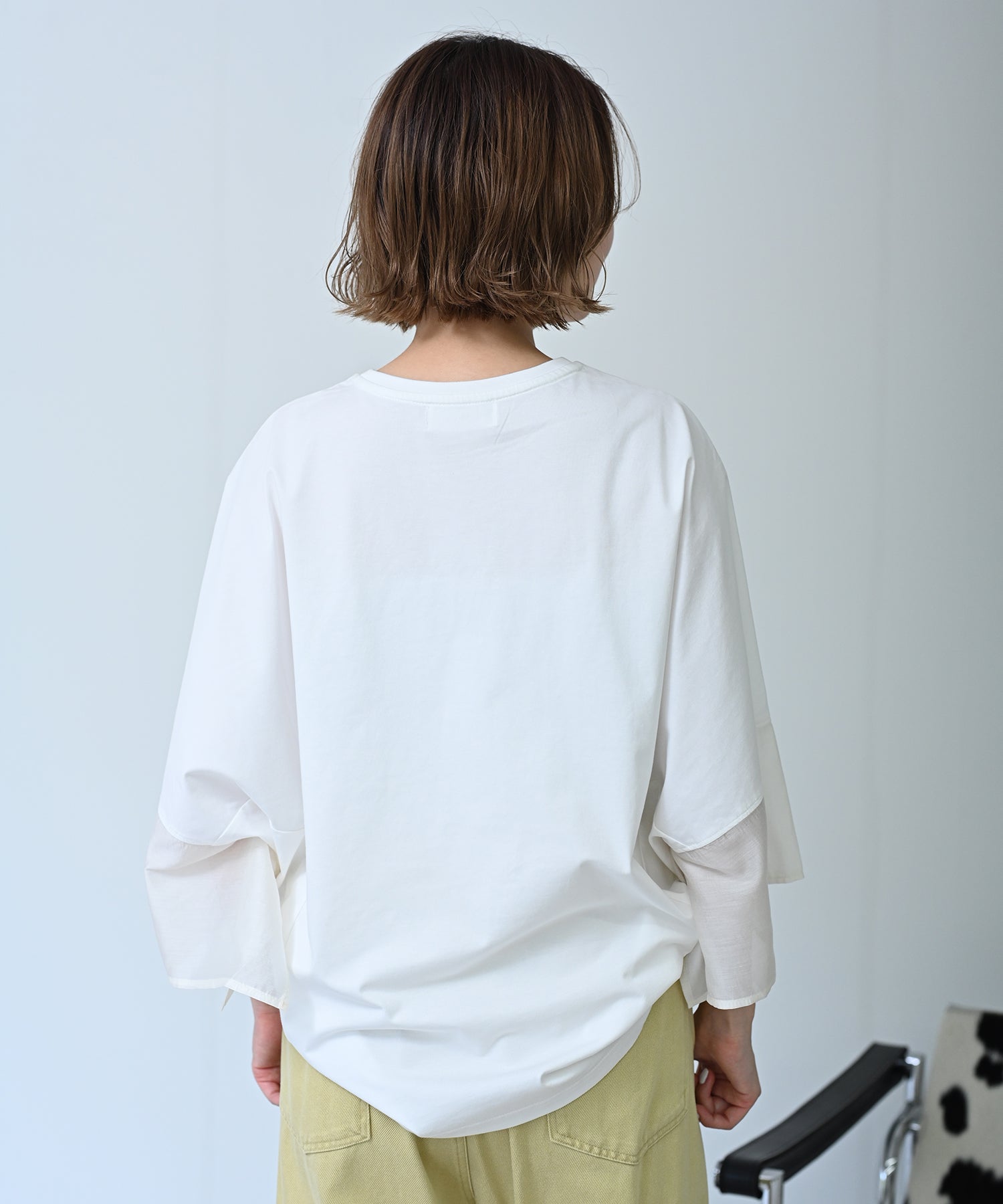 オフホワイト　model：H167