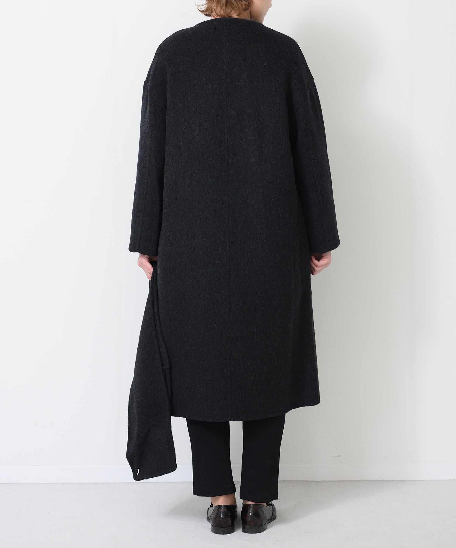 ブラック　model：H163