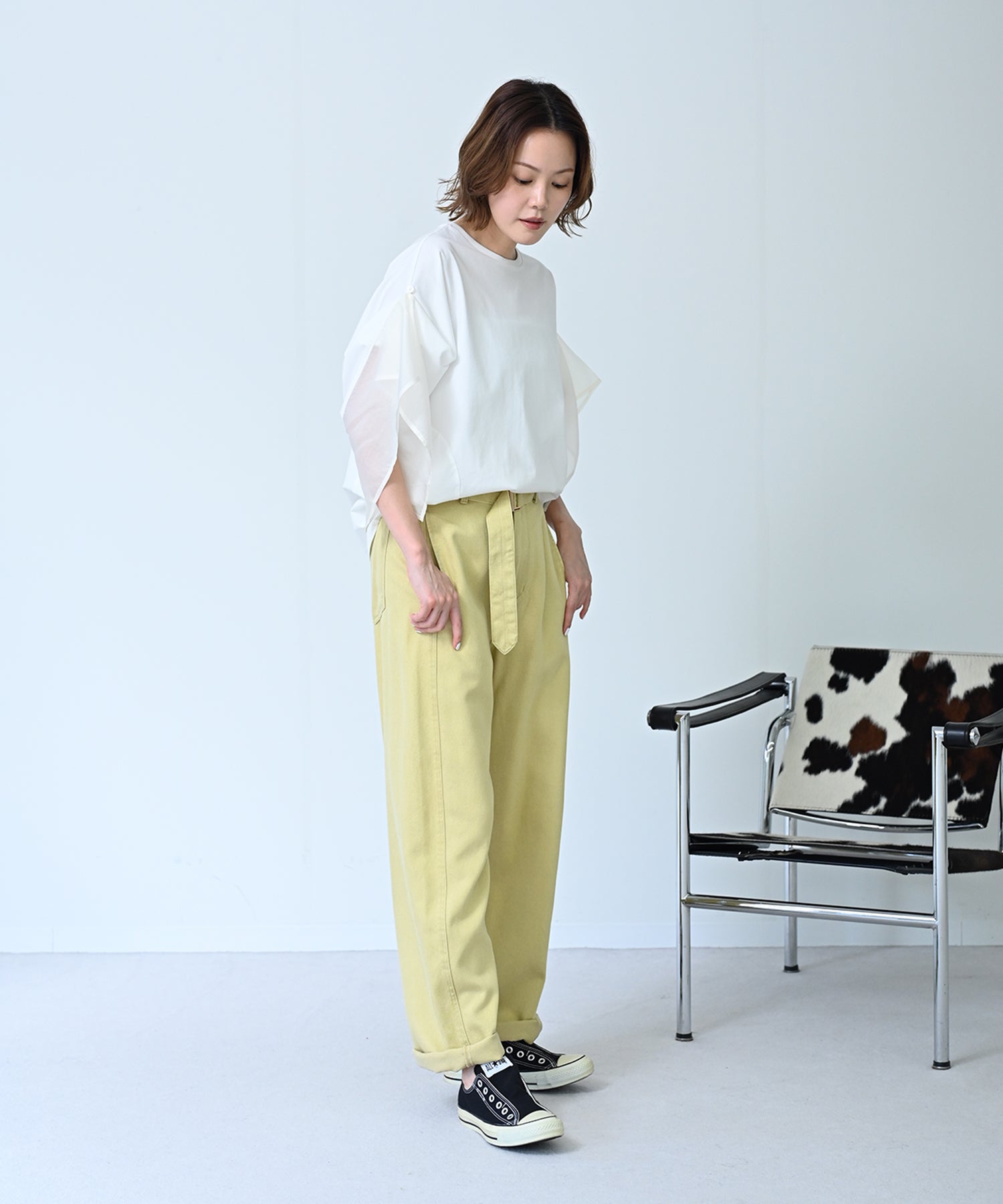 オフホワイト　model：H167