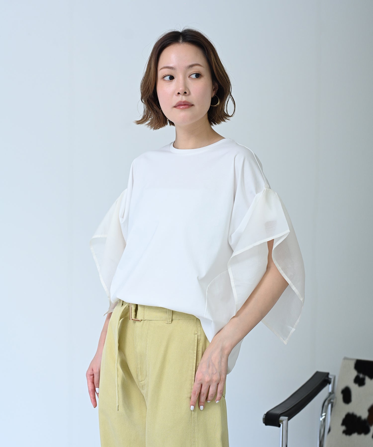 オフホワイト　model：H167