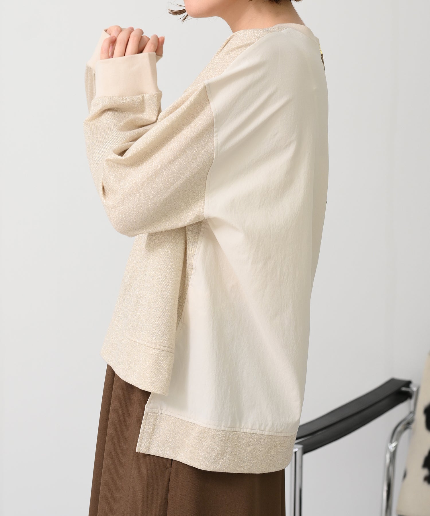 ベージュ　model：H167