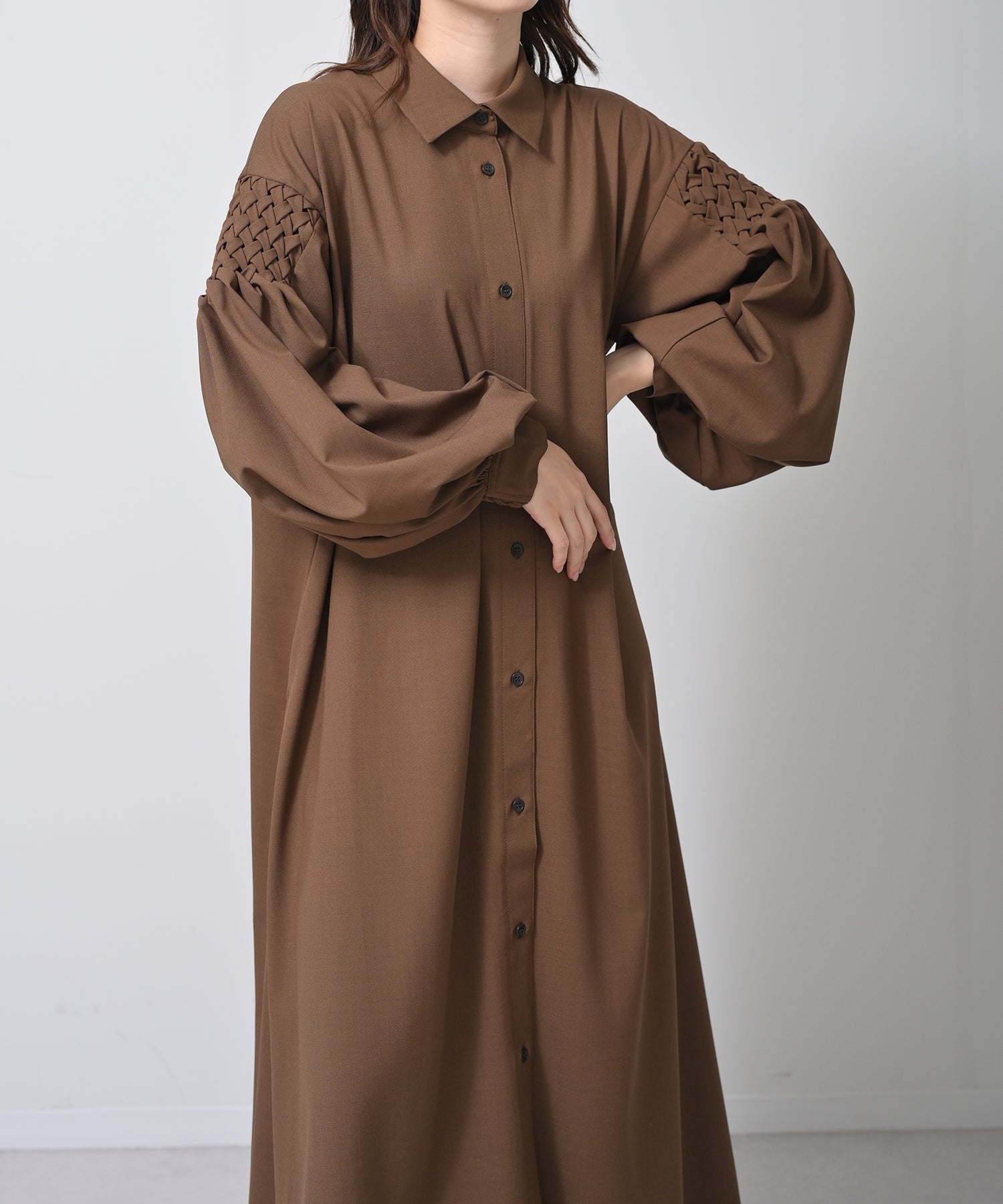 ブラウン　model：H160