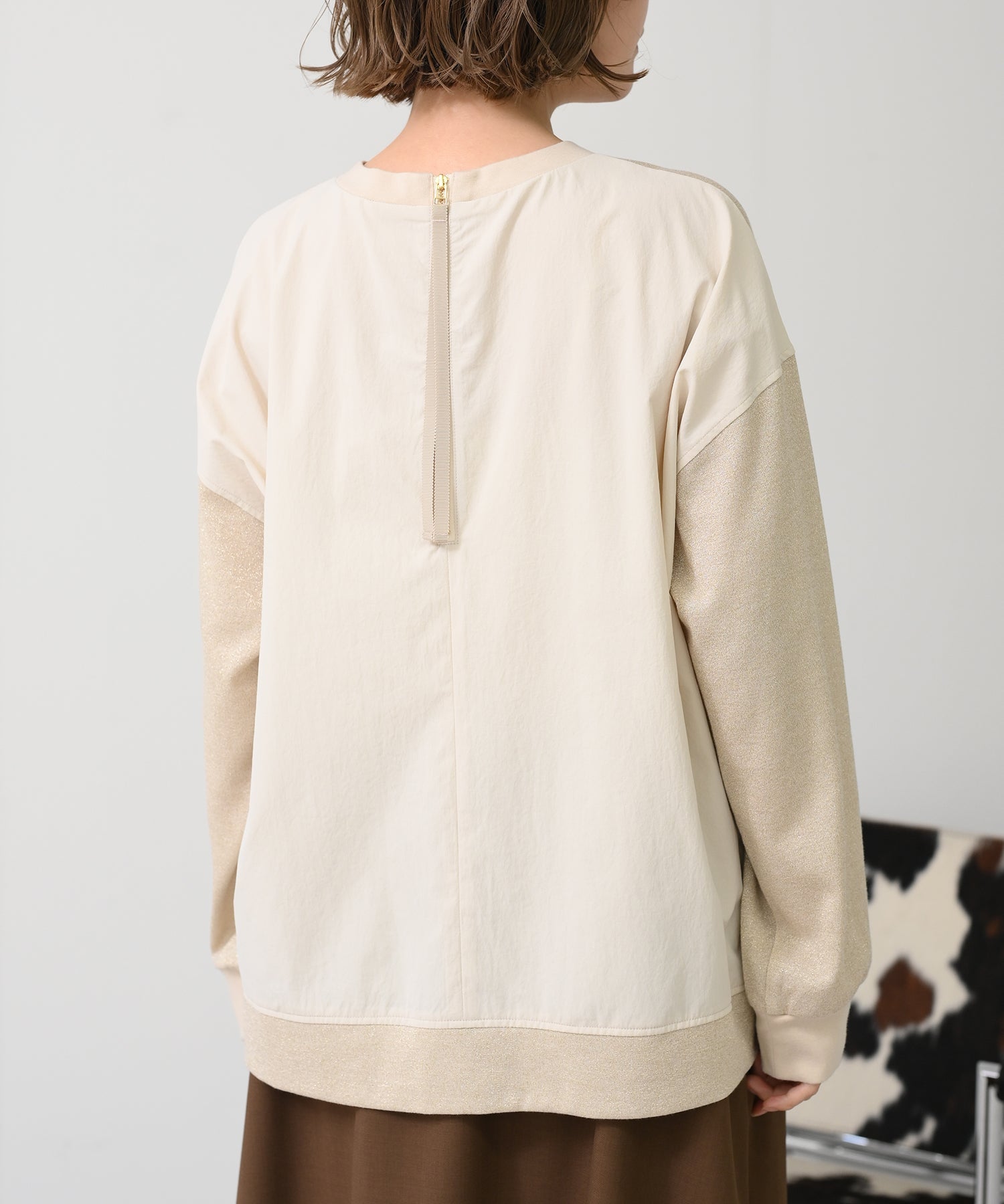 ベージュ　model：H167