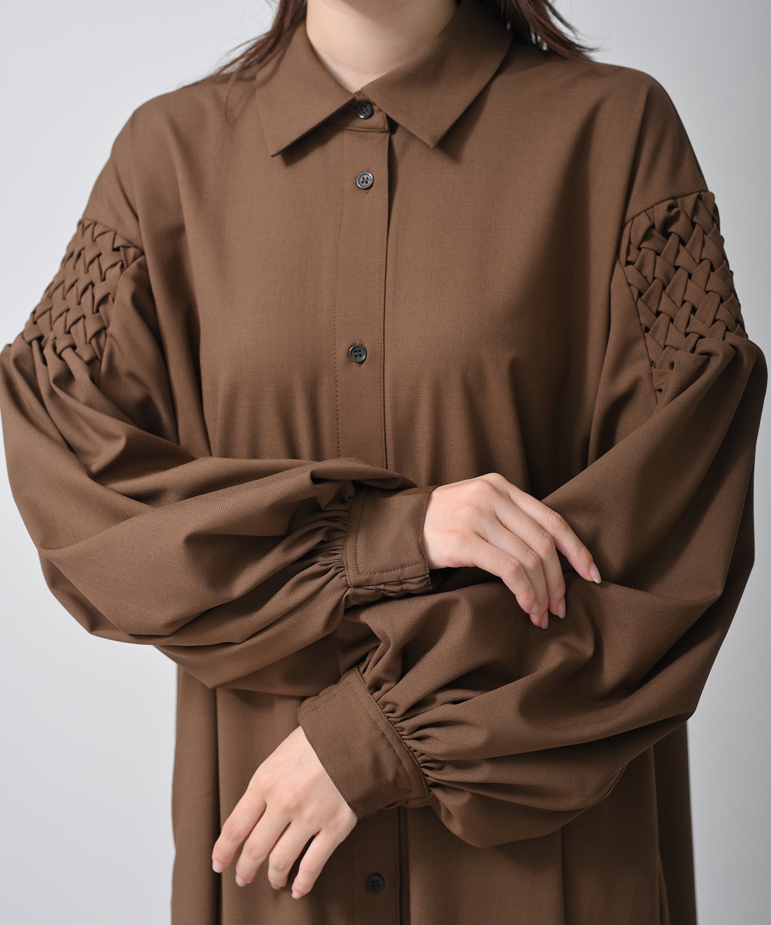 ブラウン　model：H160