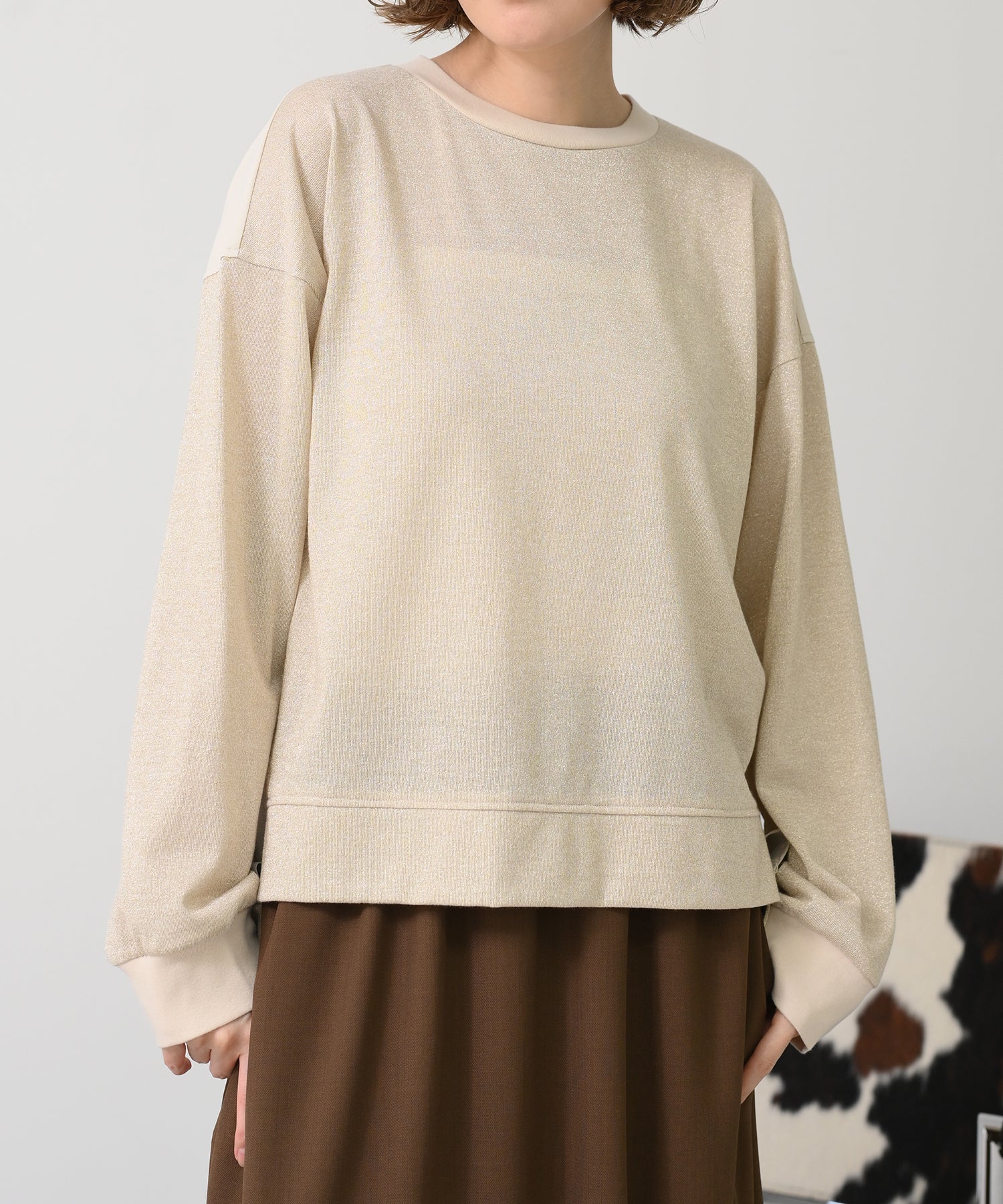 ベージュ　model：H167