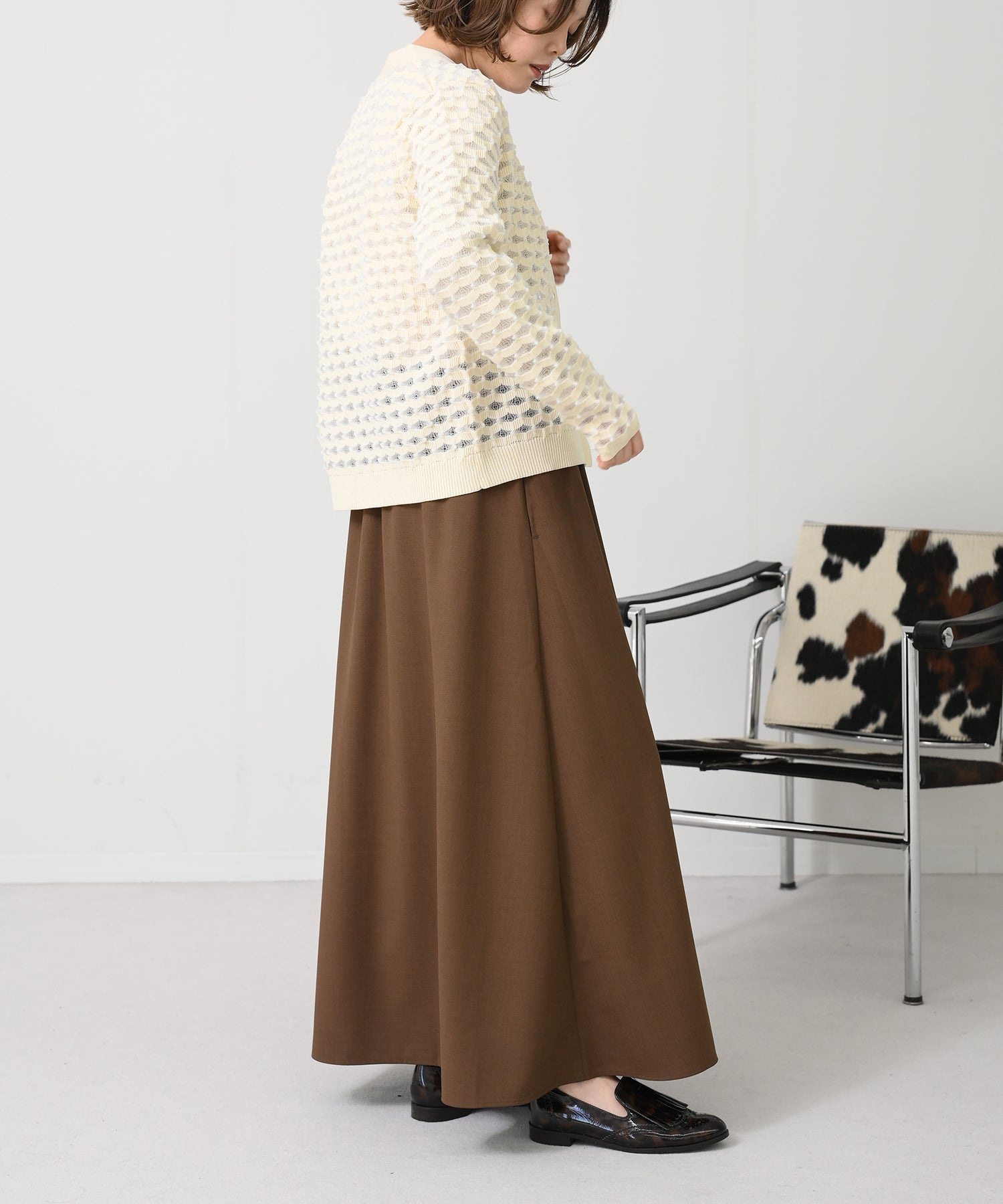 オフホワイト　model：H167