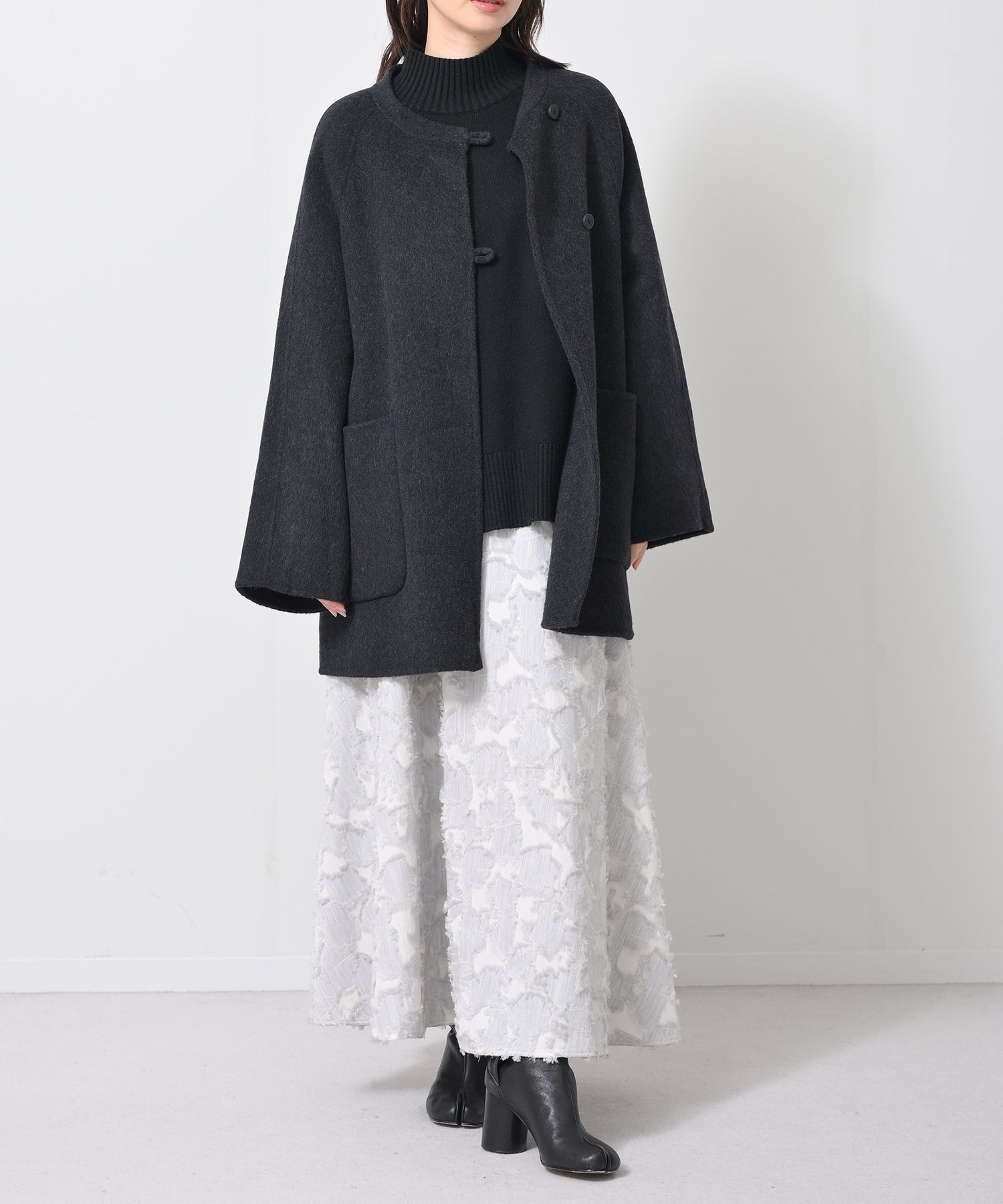 ブラック　model：H160