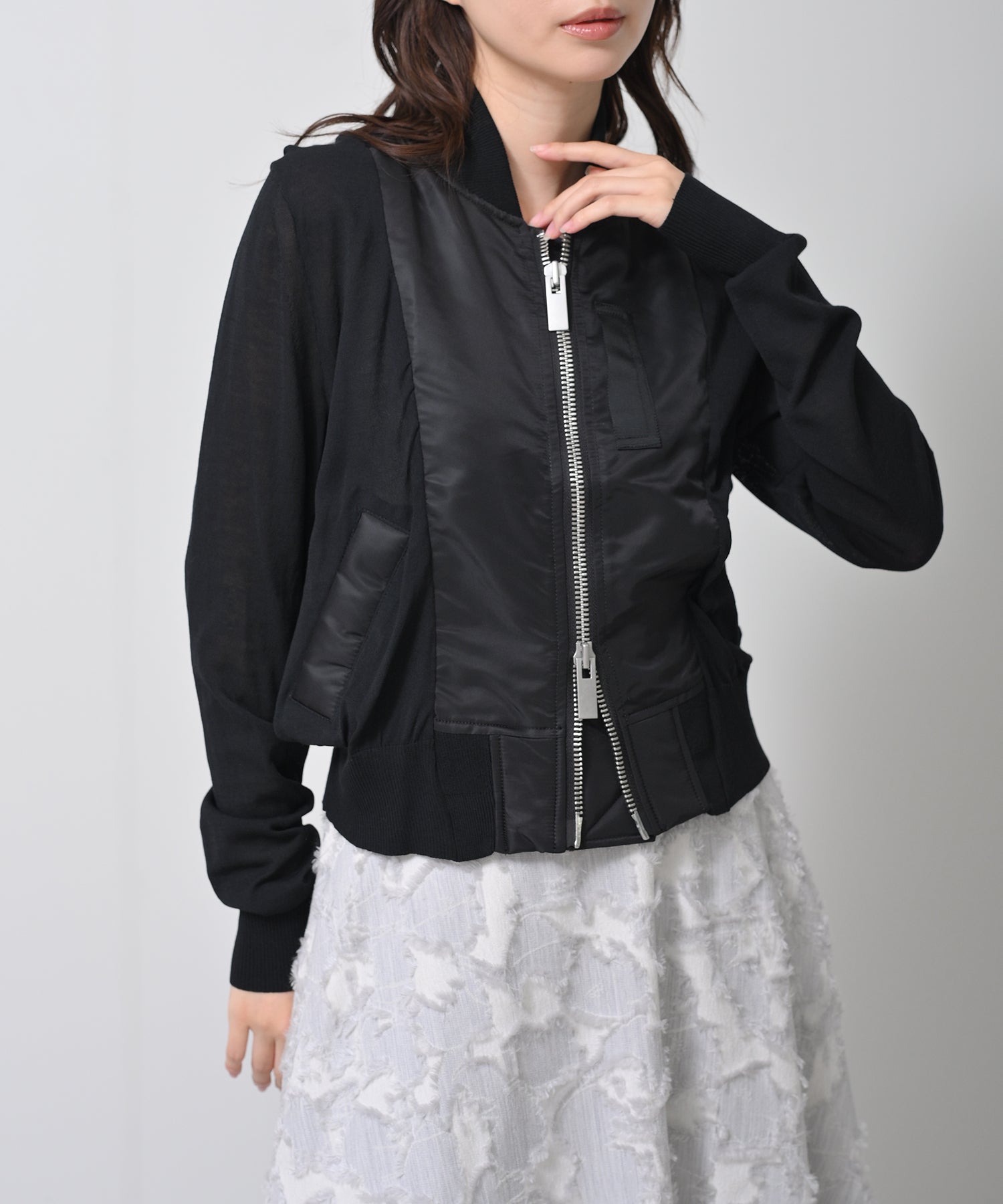 ブラック×ブラック　model：H160