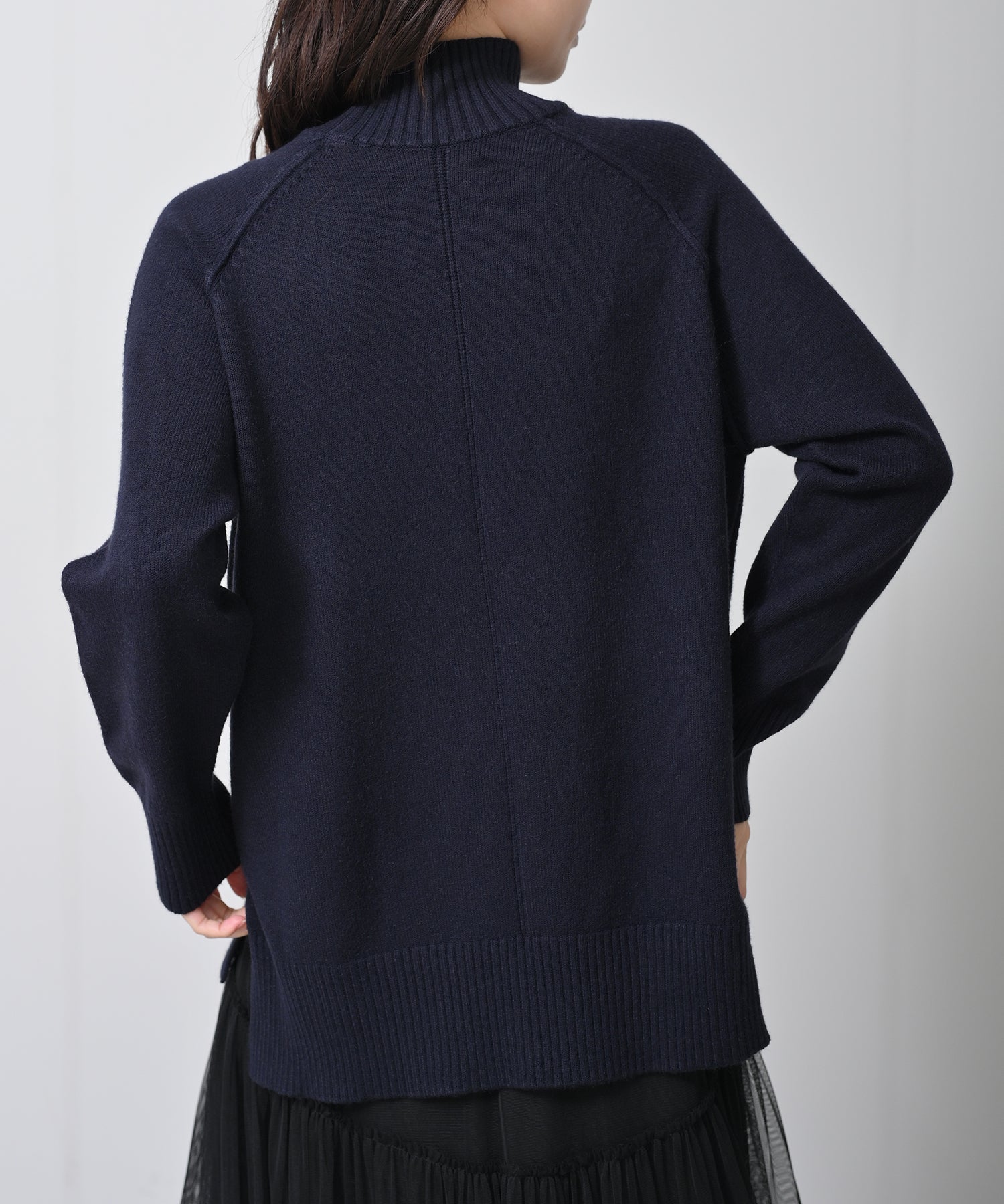 ネイビー　model：H160