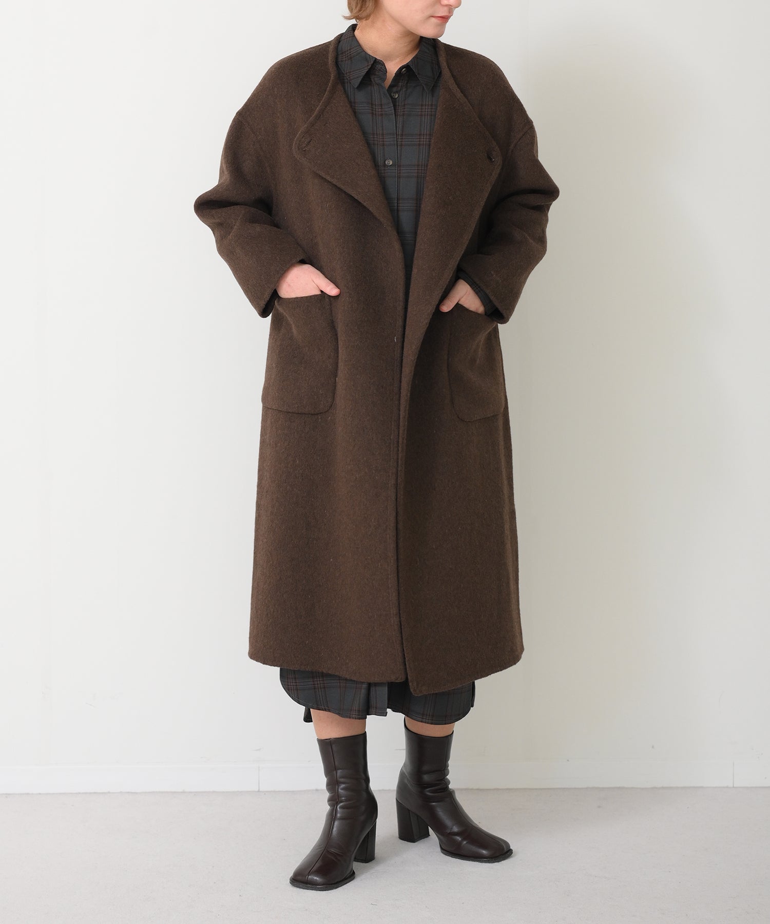 ブラウン　model：H163