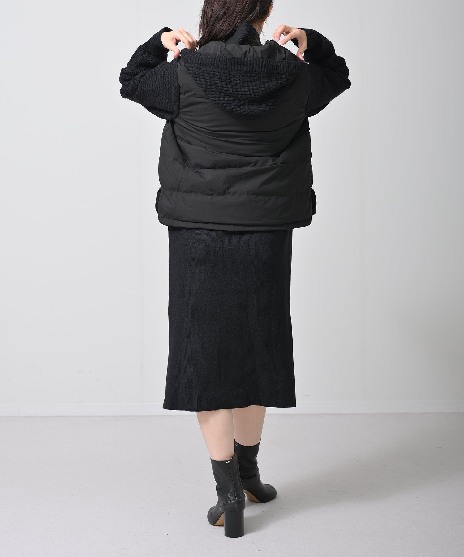 ブラック　model：H160