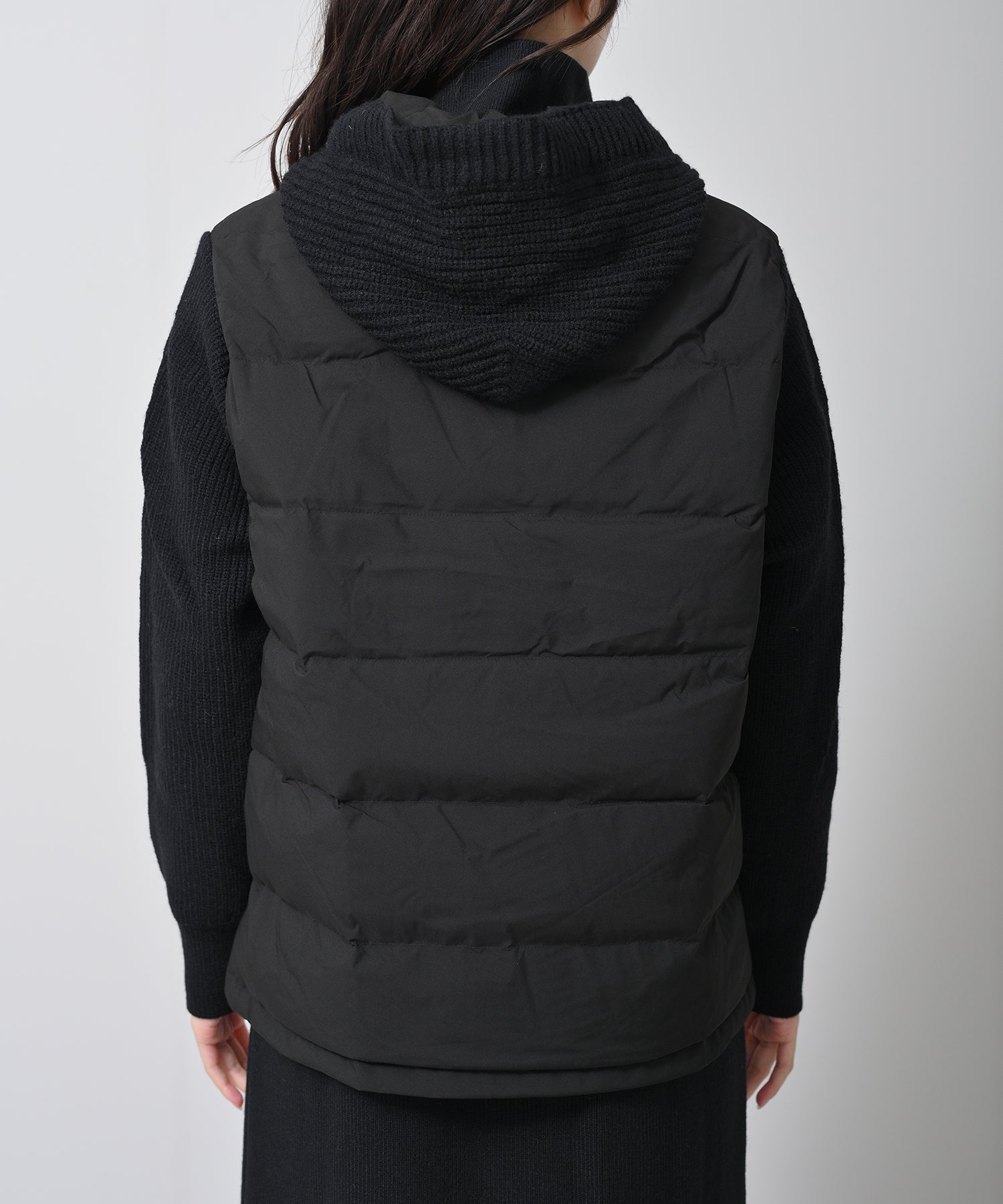 ブラック　model：H160