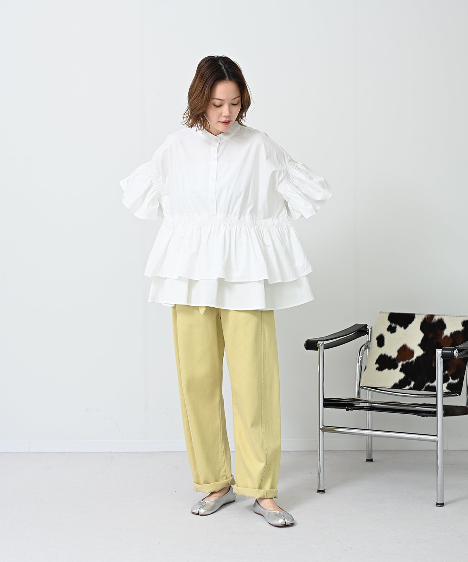オフホワイト　model；H167
