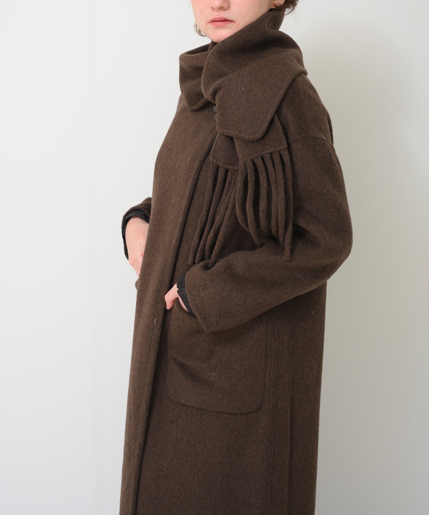 ブラウン　model：H163