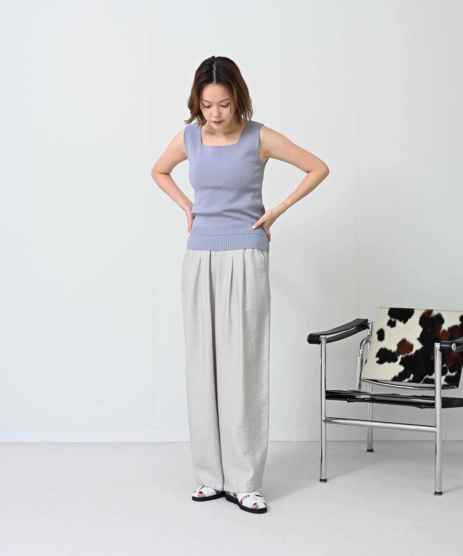 グレー　model；H167